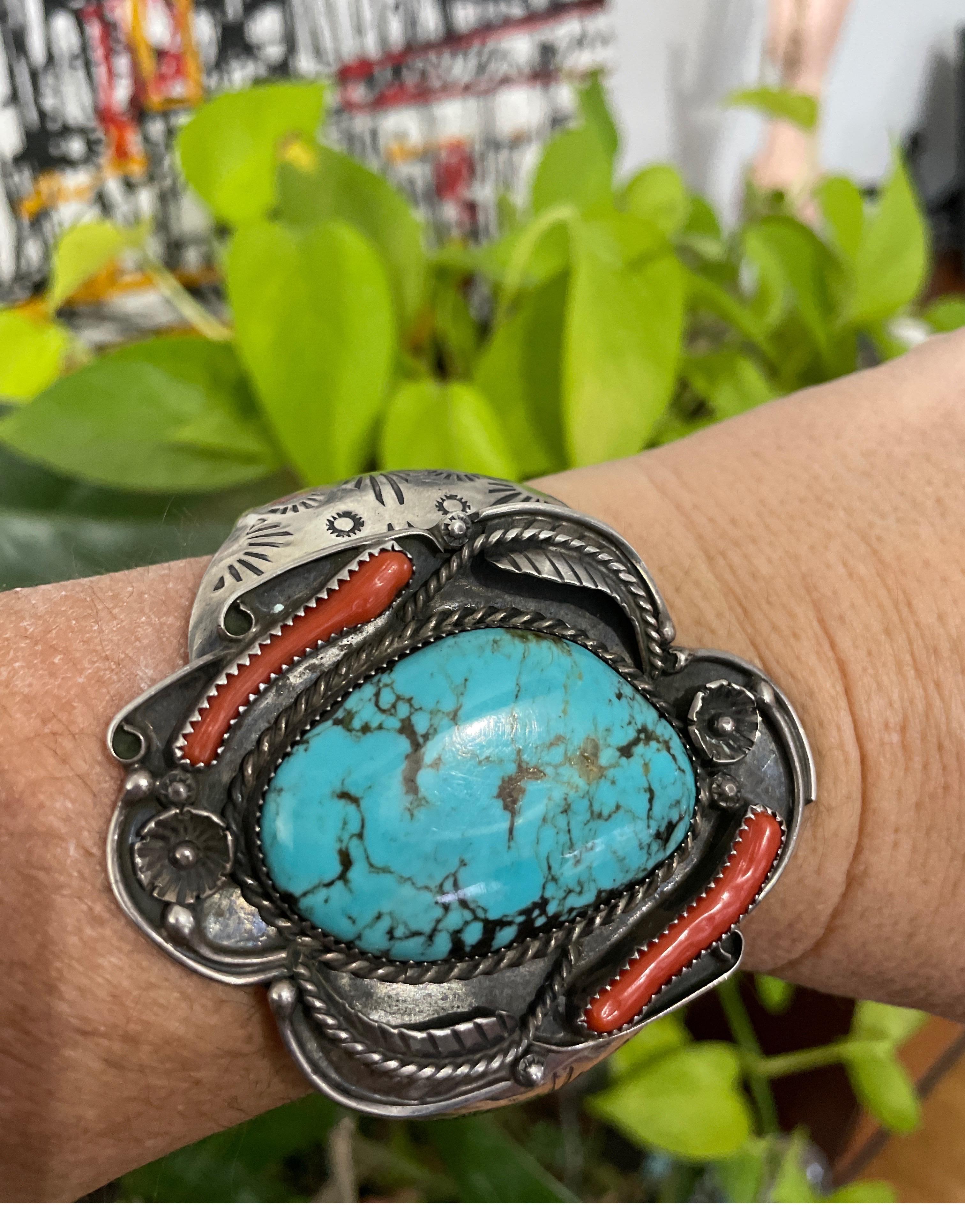 Manchette en argent sterling corail et turquoise BRACELET Totem NAVAJO en vente 1