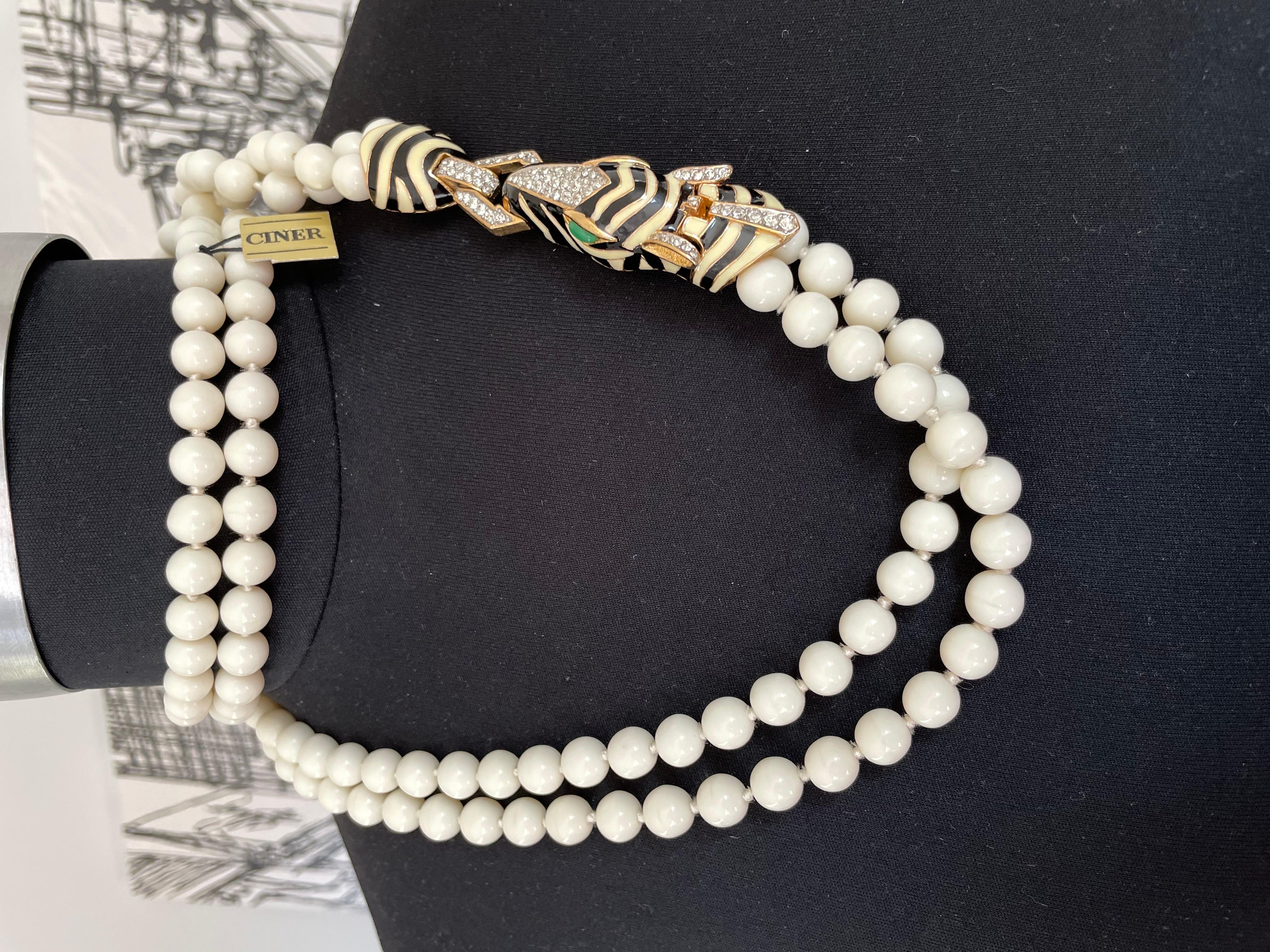  Ciner Crystal Double Strand Zebra Necklace Goldtone 1980s  For Sale 2