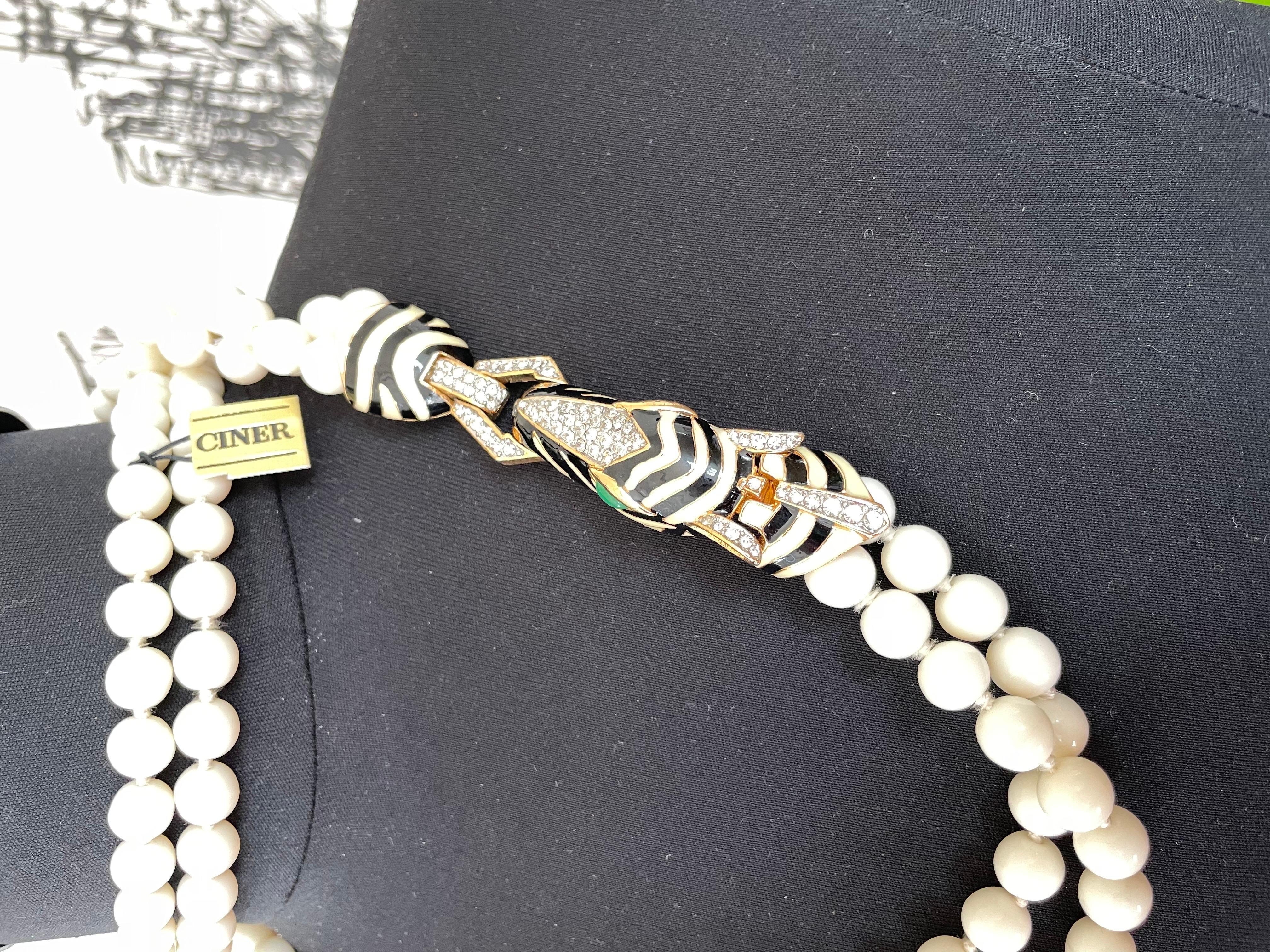  Ciner Crystal Double Strand Zebra Necklace Goldtone 1980s  For Sale 3