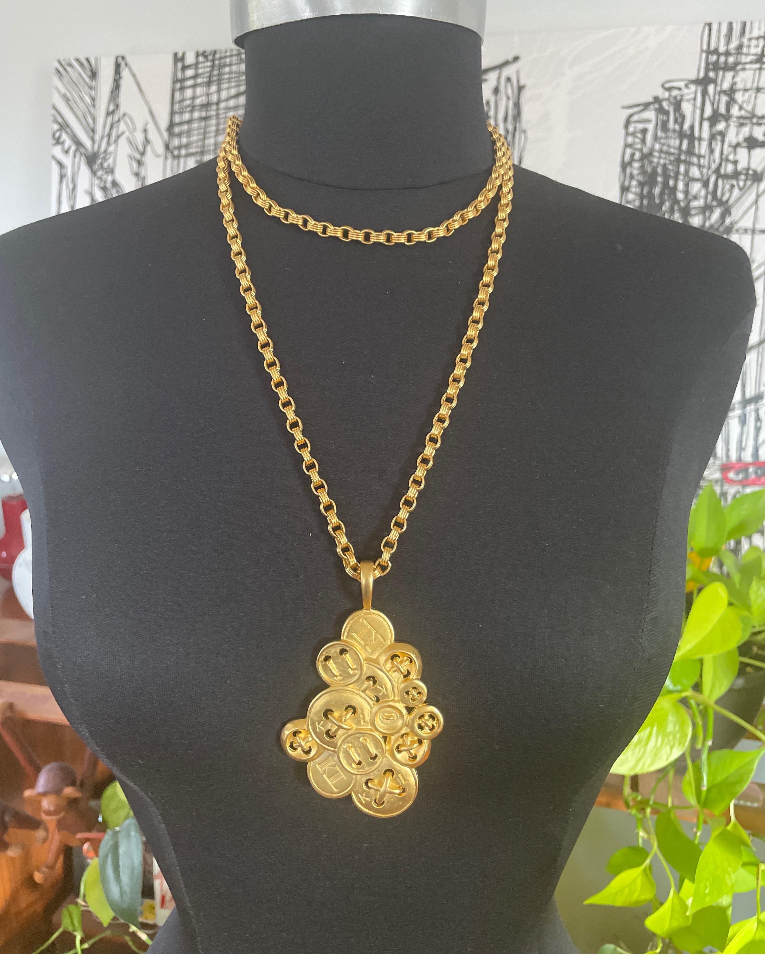 Karl Lagerfeld Necklace Button Charm Gold Gilt , Never Worn 1980s For Sale 5