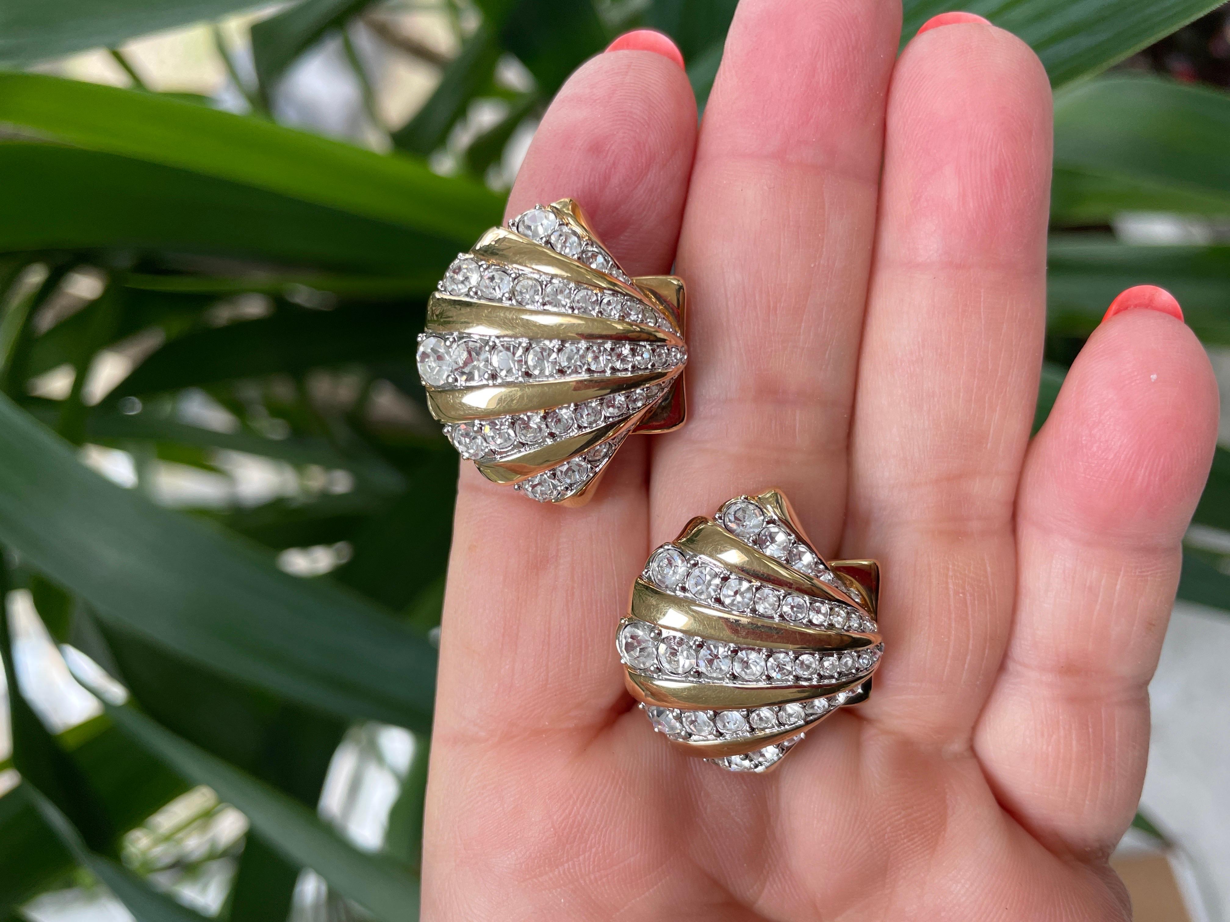 Women's Daniel Swarovski Crystal Encrusted Shell earrings New, Never Worn 1980s For Sale
