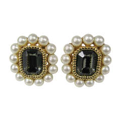Ciner Pearl Gold Gilt swarovski Earrings New Old Stock 1980s 4