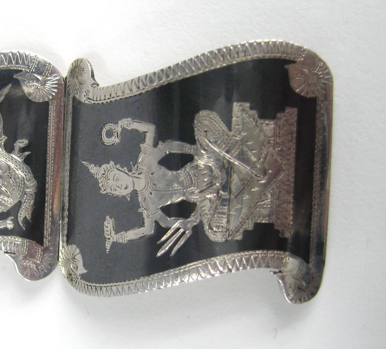 Large Vintage Sterling Silver Siam Paneled Bracelet 1970s  In Excellent Condition In Wallkill, NY