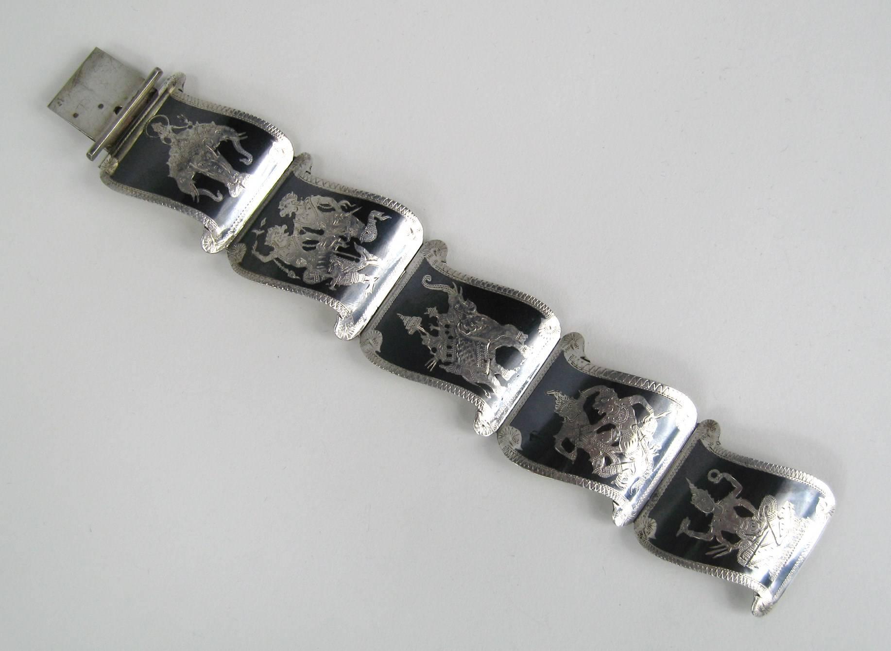 Women's Large Vintage Sterling Silver Siam Paneled Bracelet 1970s 