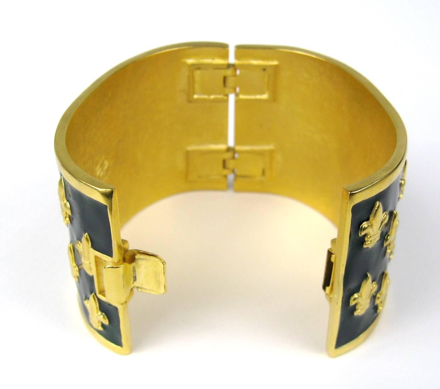 Karl Lagerfeld Enamel-Gold Tone fleur de lis Massive Never worn bracelet 1990s In New Condition For Sale In Wallkill, NY