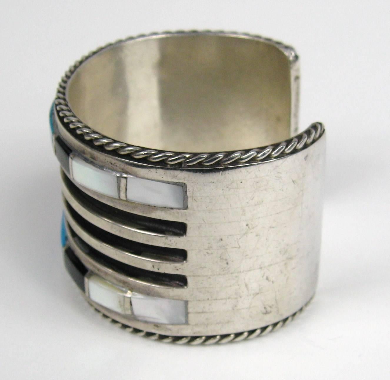 Native American Zuni Sterling Silver Turquoise Onyx Cuff Bracelet In Excellent Condition In Wallkill, NY