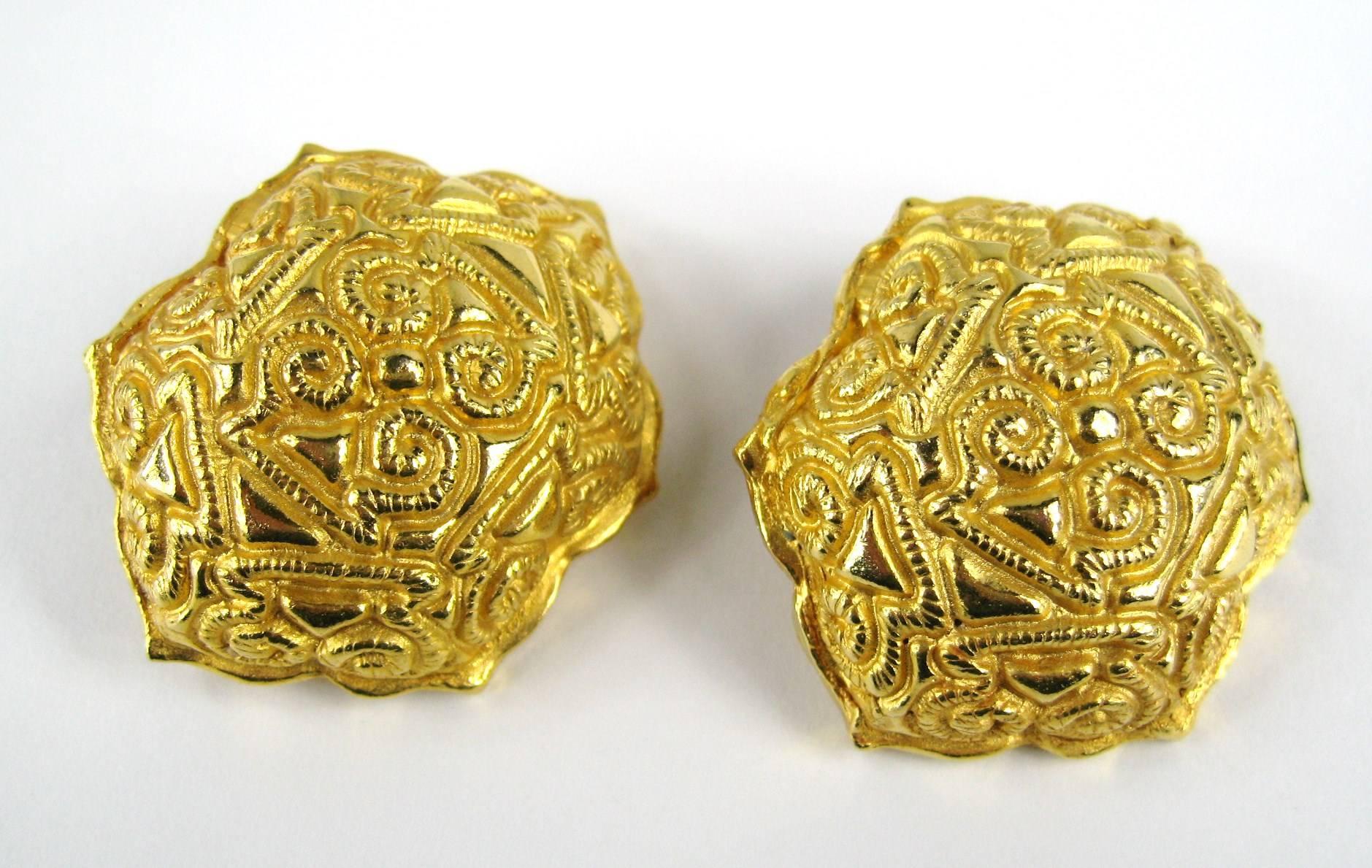 Large oversized Gold Gilt Aurientis Clip-on earrings. Please refer to the second photo to show how they are worn. Measuring 1.79 in. top to bottom x 1.38 in. wide. 
Dominique Aurientis started her career in the  Dior atelier, moving on to the houses