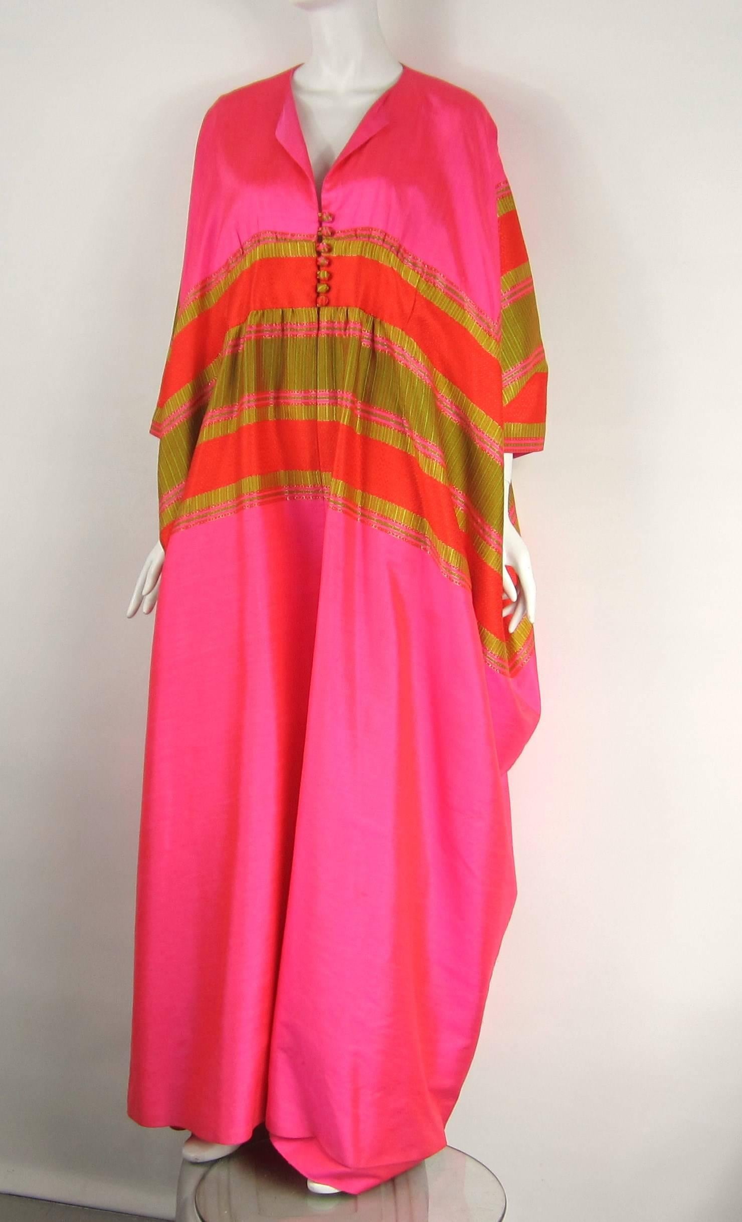 1960s Silk Dupioni Pink Orange Caftan Dress Asian Bergdorf Goodman In Good Condition In Wallkill, NY