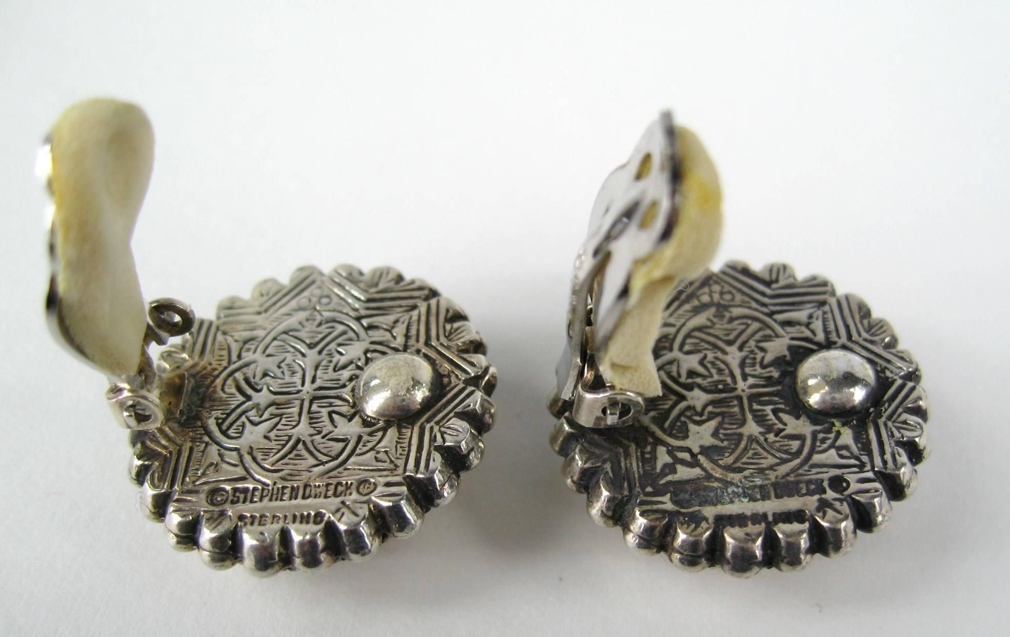 Stephen DWECK Sterling SIlver Carved Bone earrings Never worn 1990s In New Condition In Wallkill, NY