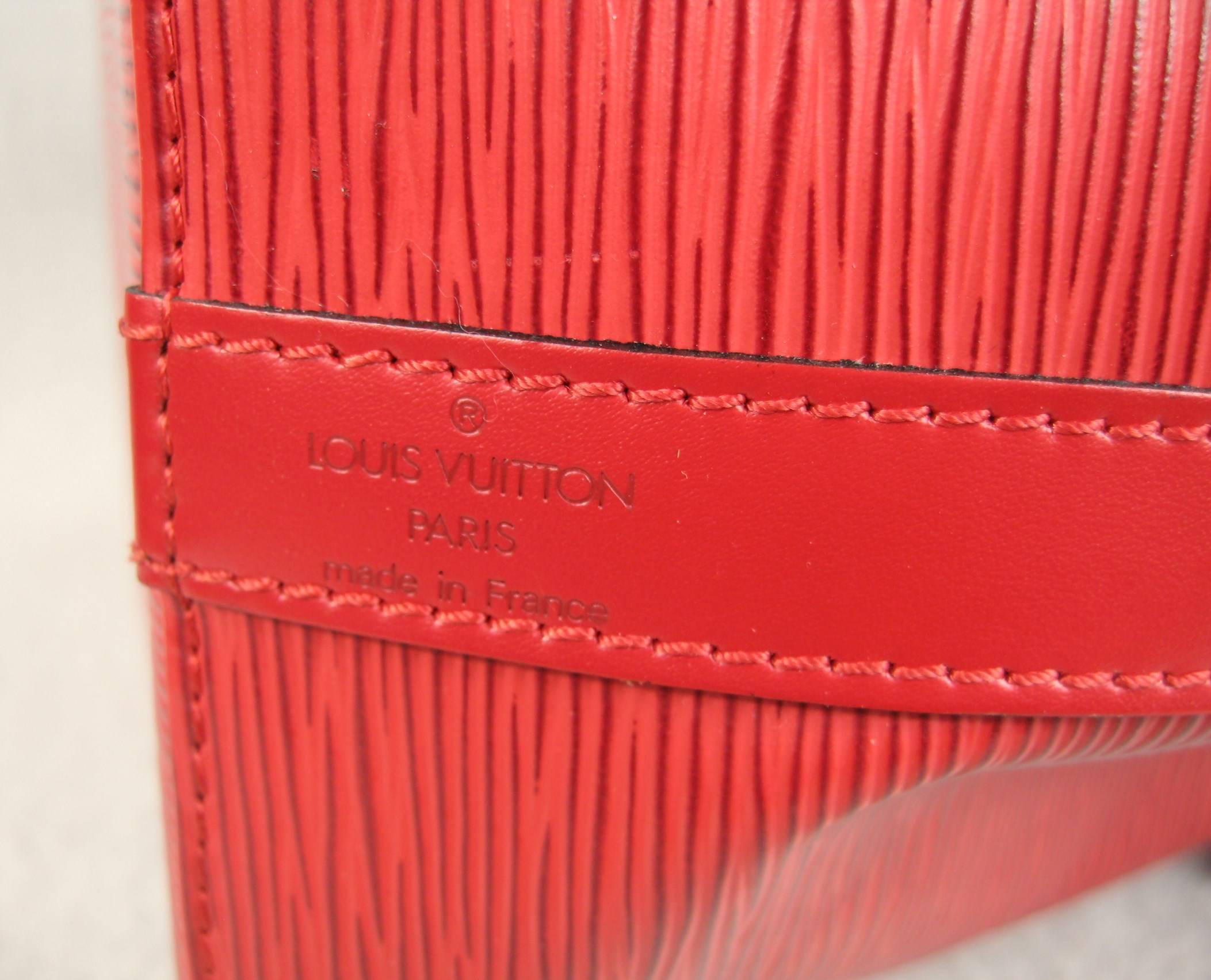 Louis Vuitton Epi Noe Red Leather Shoulder Drawstring Handbag  5