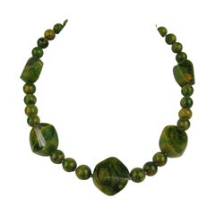 Green Marbled Bakelite Catalin Necklace 1930s