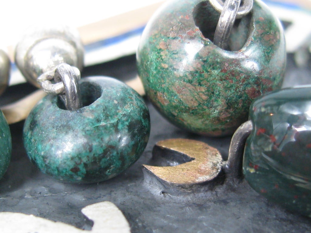 Broche Colgante Plata de Ley Piedra Sangre Mexicana y Malaquita en Bueno estado para la venta en Wallkill, NY