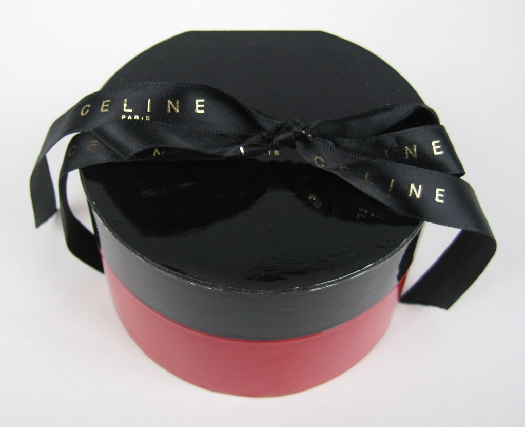 Golduhr von Celine Paris, neu in Karton, Kreis-Face-Armbanduhr  im Angebot 2