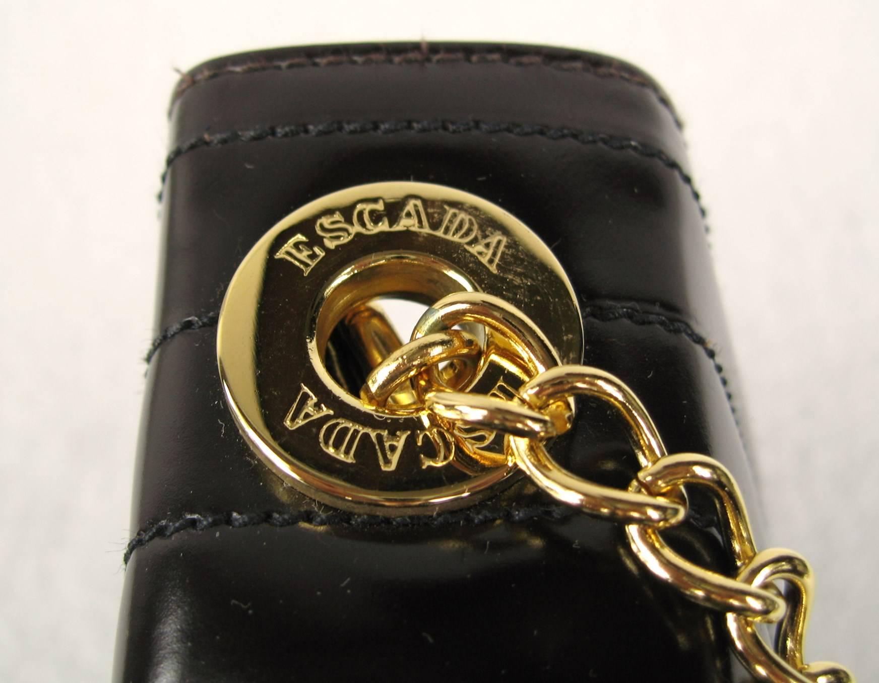 1990er Braunes Leder gerippt Escada Kelly Handtasche Nie getragen  im Angebot 1
