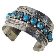 Native NAVAJO Hand Crafted Sterling Silver & Turquoise CUFF BRACELET
