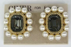 Ciner Boucles d'oreilles en perles dorées et swarovski, neuves, jamais portées, années 1980
