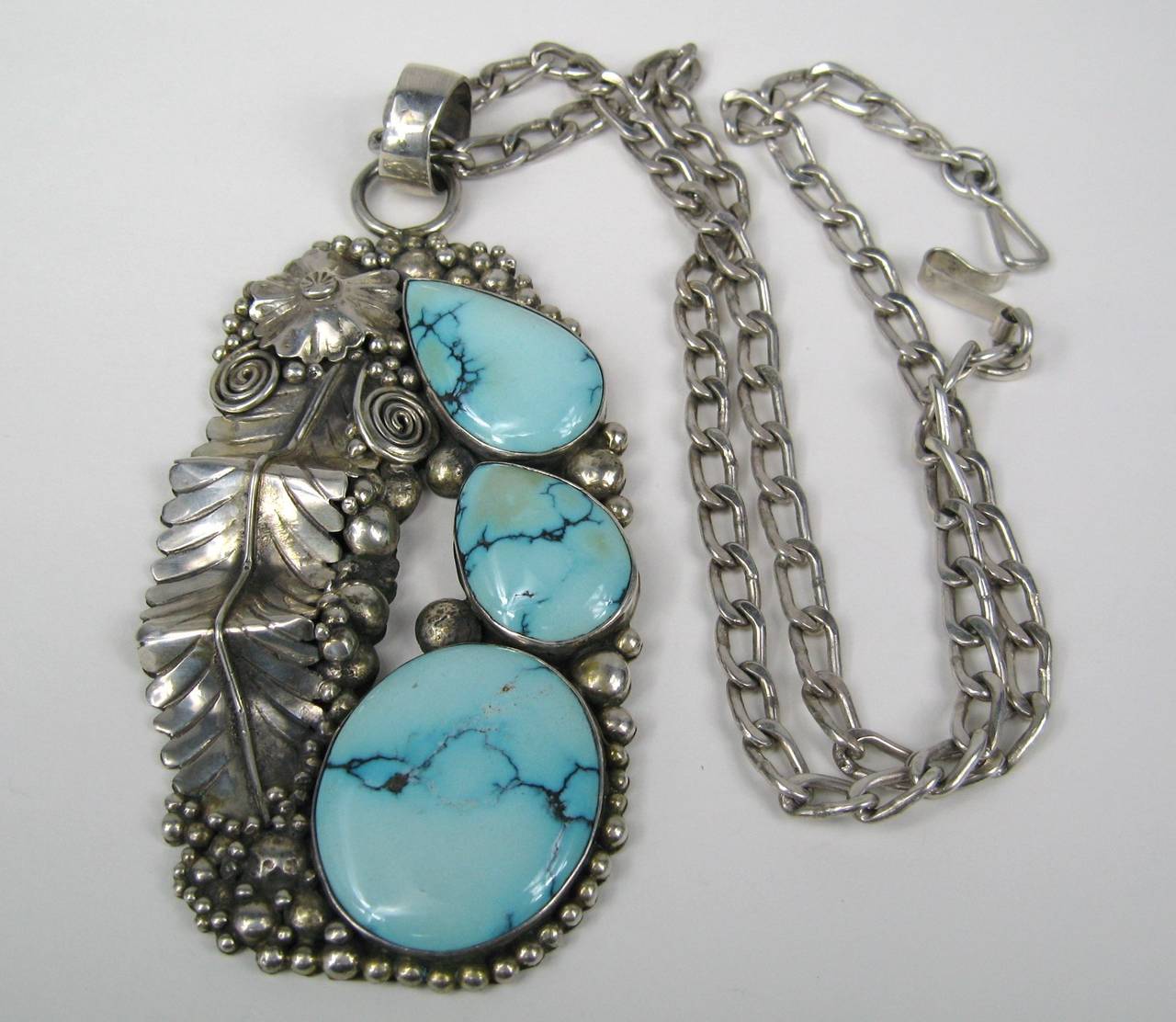 Cabochon Native American Navajo Turquoise Sterling silver Necklace For Sale