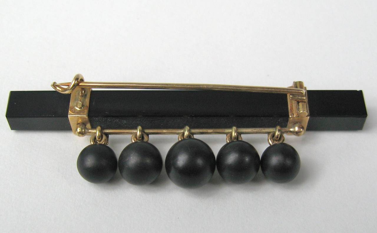 1860's 14K Gold Victorian Whitby Jet Brooch Bar Pin MCNY For Sale 1