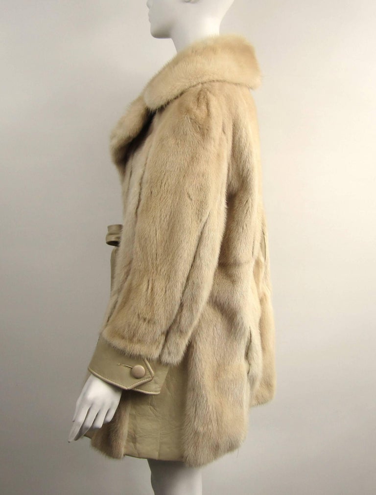 Women's Mink Fur Cream Jacket Large Coat - Vintage 1970's Mod For Sale