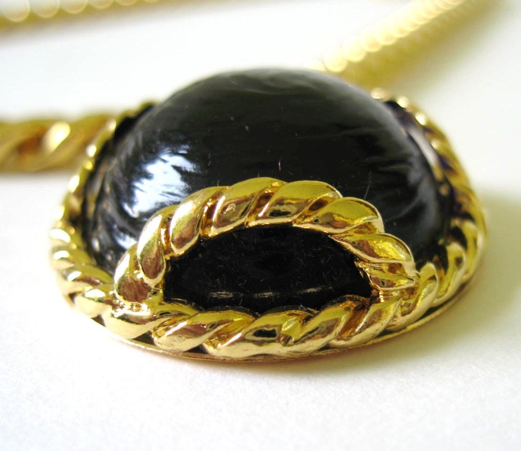 Donna NO Dominique Aurientis Collana in vetro colato gripoix tono oro anni '80 in vendita