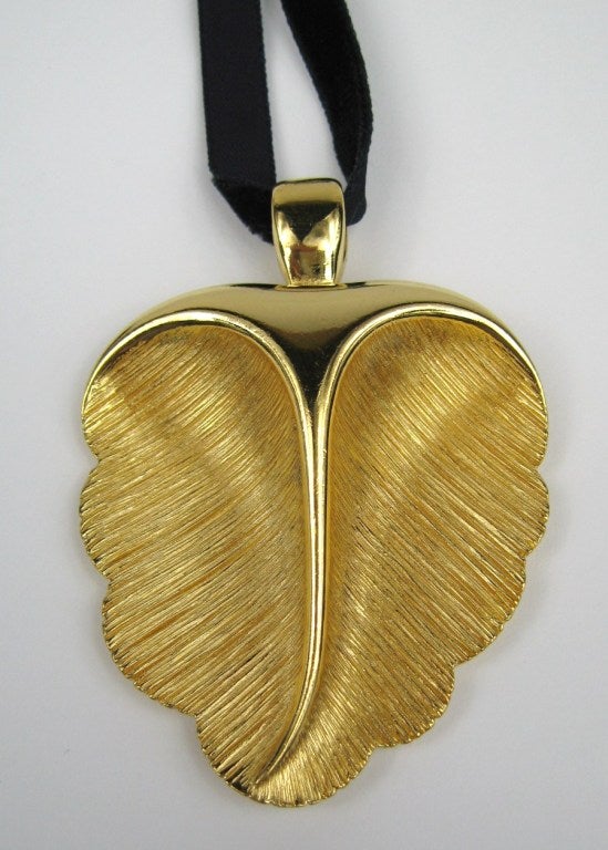  1980s Escada Gold Leaf Necklace, New never Worn  In New Condition For Sale In Wallkill, NY