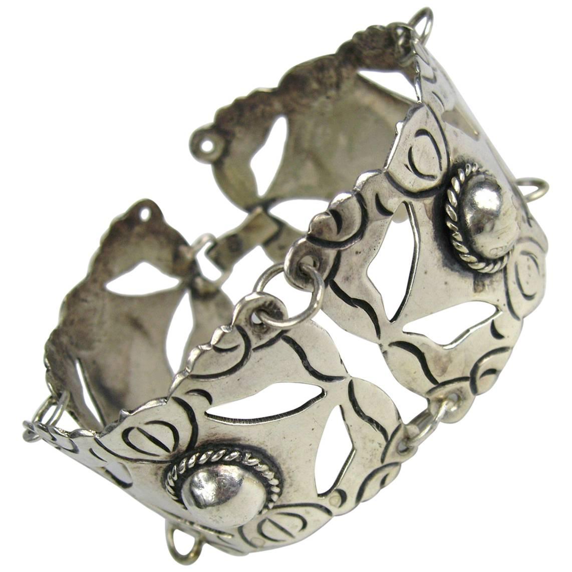 Bracelet mexicain vintage à larges panneaux en argent, années 1960 