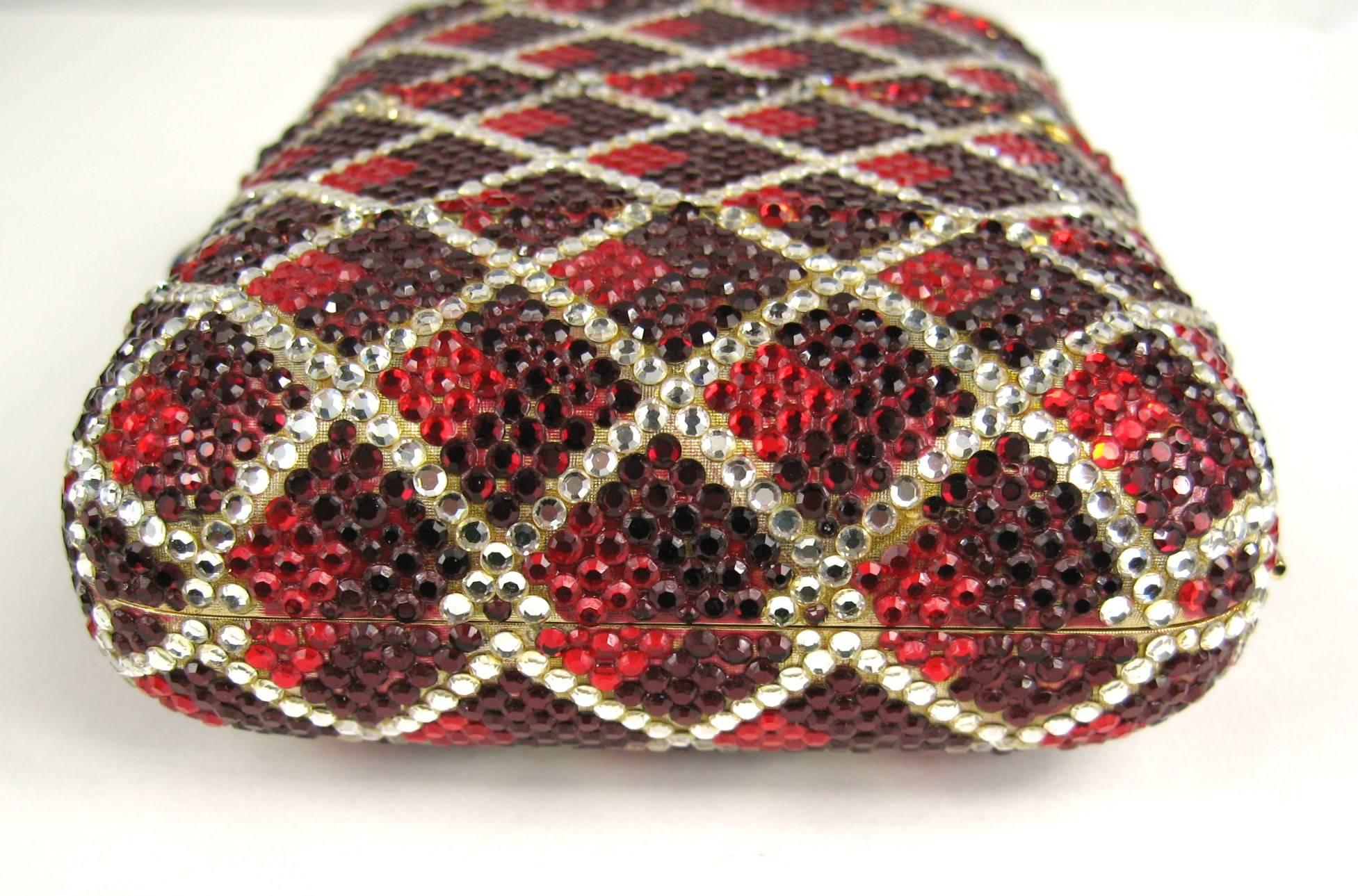 Judith Leiber Red Swarovski Crystal Minaudiere Evening Bag Clutch Holiday Runway In Good Condition For Sale In Wallkill, NY