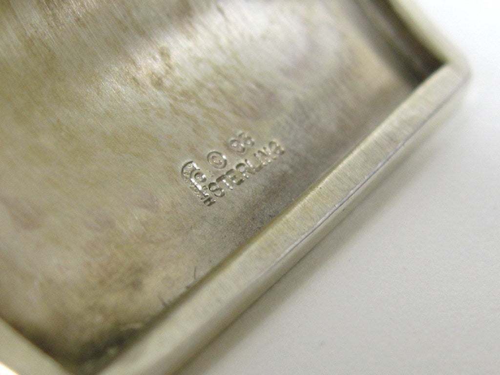 1990s Sterling Silver Carol Felley 3-D WOLF wide Cuff Bracelet Never worn In New Condition For Sale In Wallkill, NY
