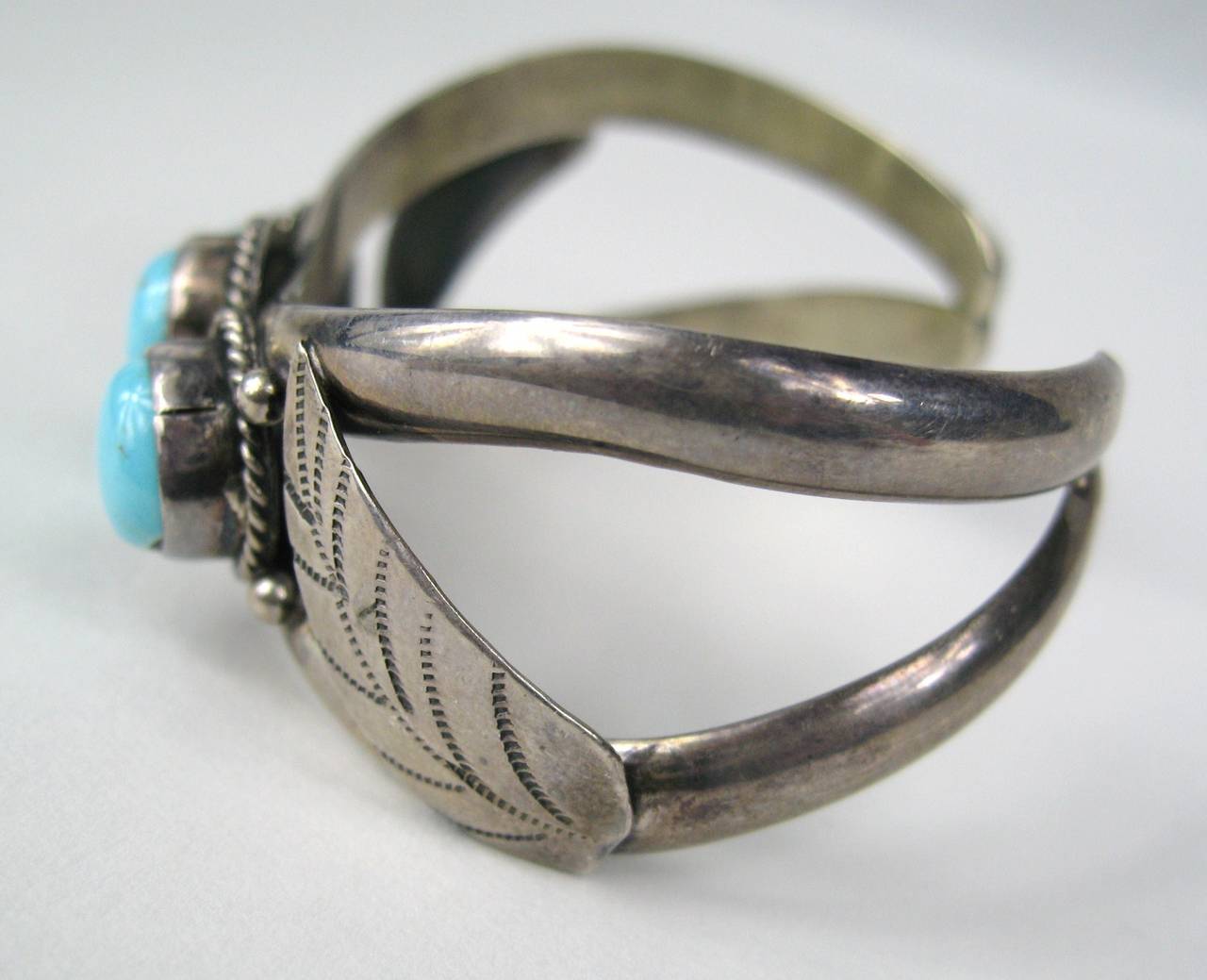 Navajo - Bracelet manchette en argent sterling avec surpiqûre turquoise  Bon état - En vente à Wallkill, NY