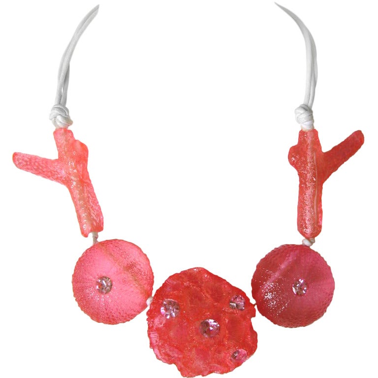 Ugo CORREANI ITALY Resin Sea Coral Necklace New Never worn 1980s For Sale