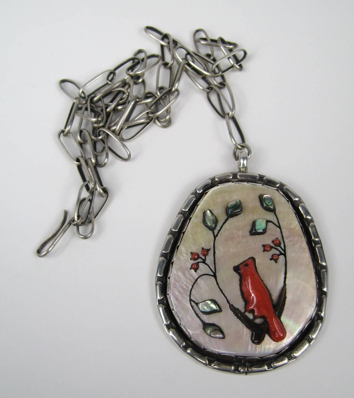 Indigene Kunst Nord- und Südamerikas Sterlingsilber Zuni Muschel Koralle Kardinal Anhänger mit Halskette (Indigene Kunst (Nord-/Südamerika)) im Angebot