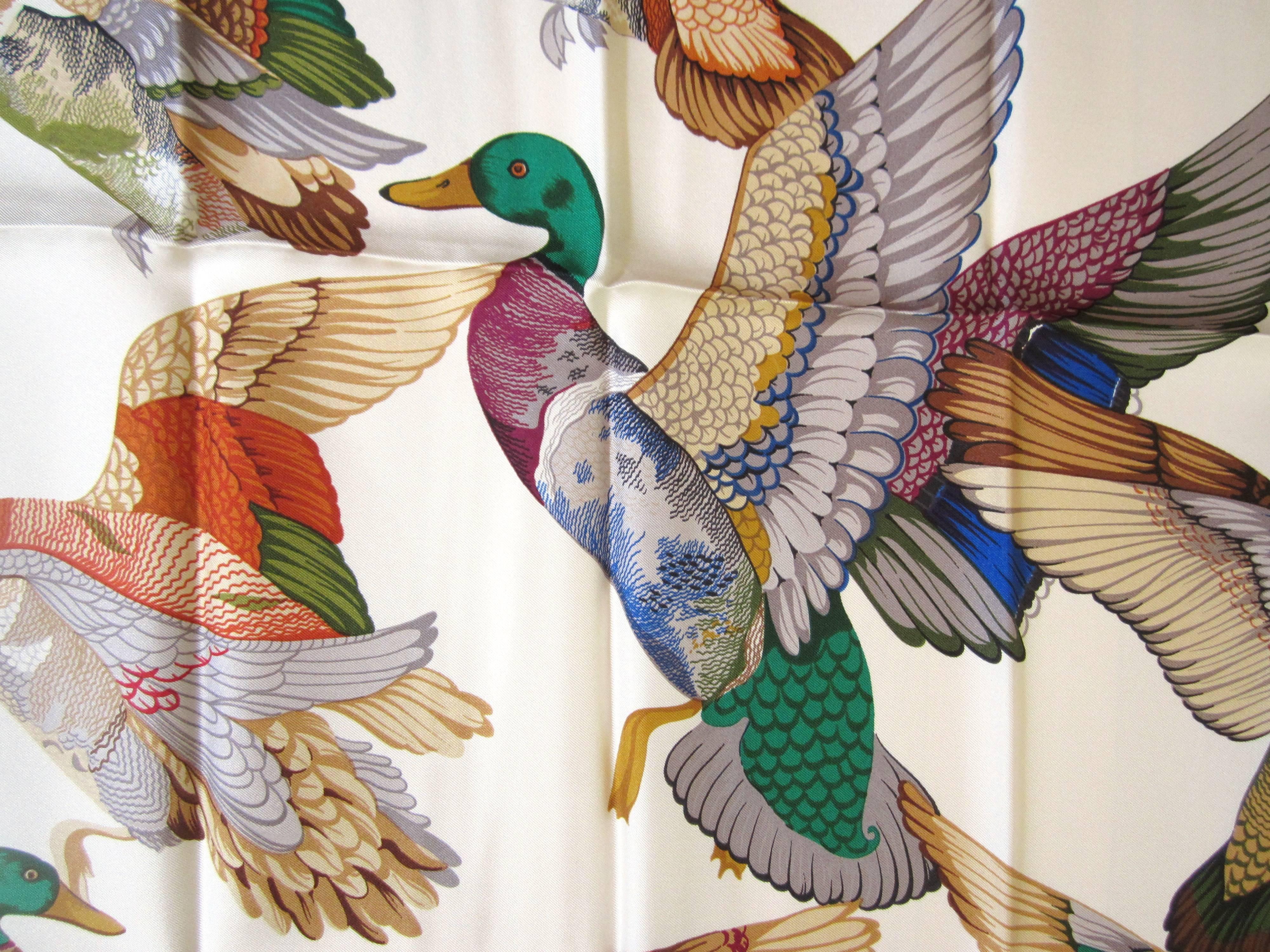 gucci bird scarf