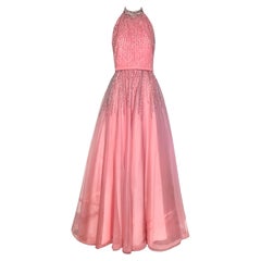 Loris Azzaro – Rosa-silbernes, mit Perlen besticktes Fit-and-Flare-Kleid mit hohem Neckholder-Ausschnitt aus den 1970er Jahren