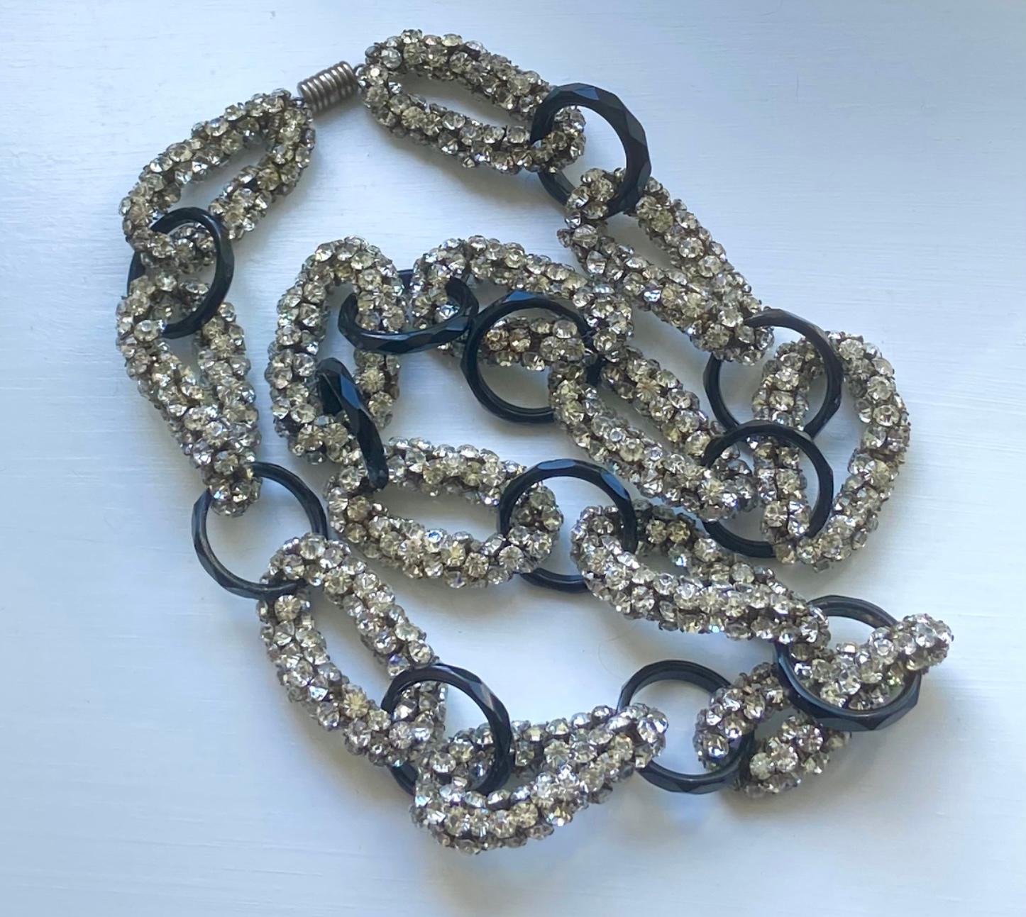 Chanel Años 20 Pedrería y  Collar de cristal de ónix Art Decó
