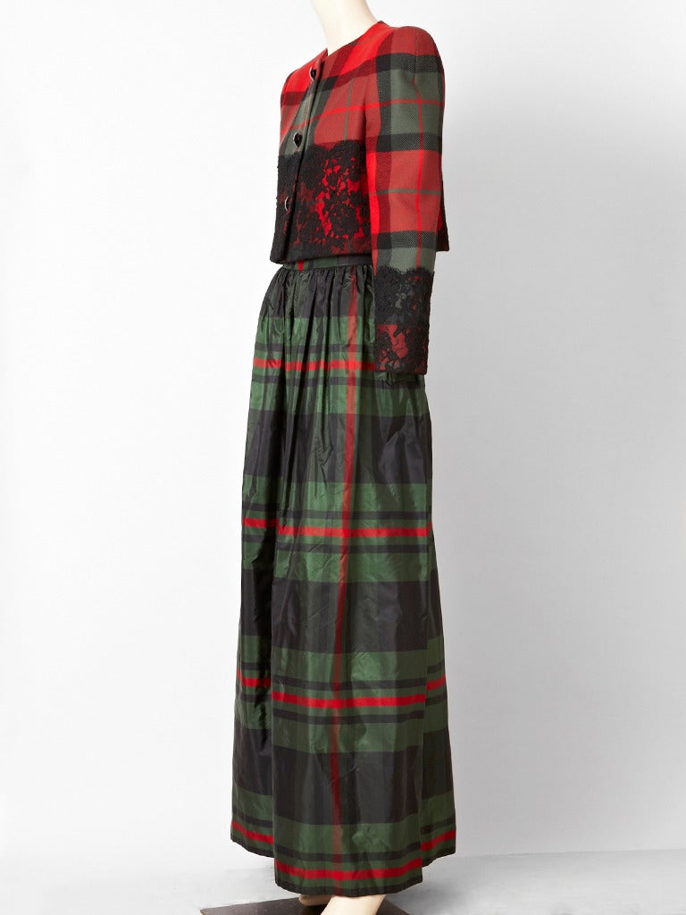 Bill Blass Tartan Plaid Ensemble In Excellent Condition In New York, NY