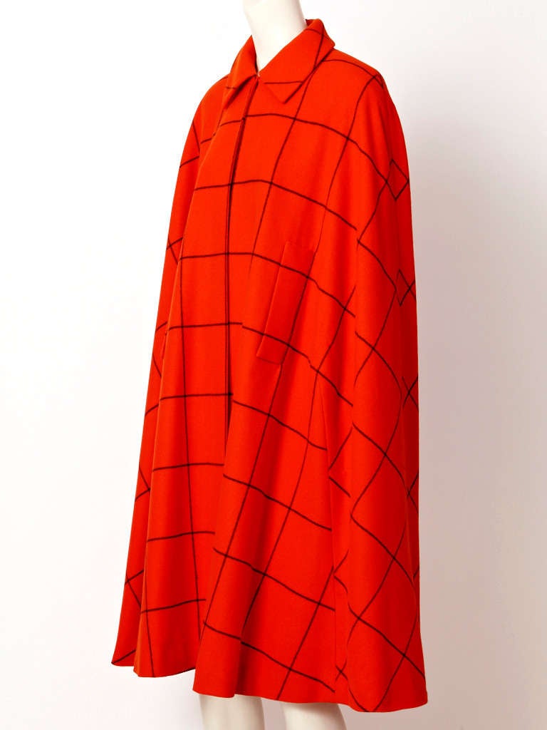 Pauline Trigere Plaid Cape In Excellent Condition In New York, NY