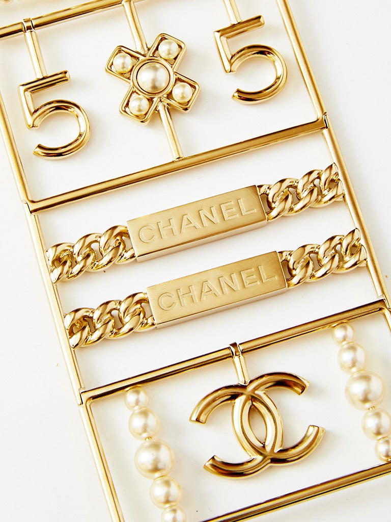 chanel number 5 necklace