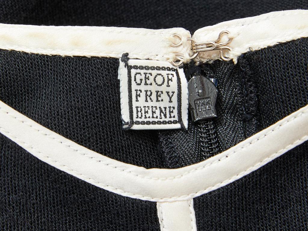 Vestido Geoffrey Beene de punto de lana en blanco y negro en Excelente estado para la venta en New York, NY
