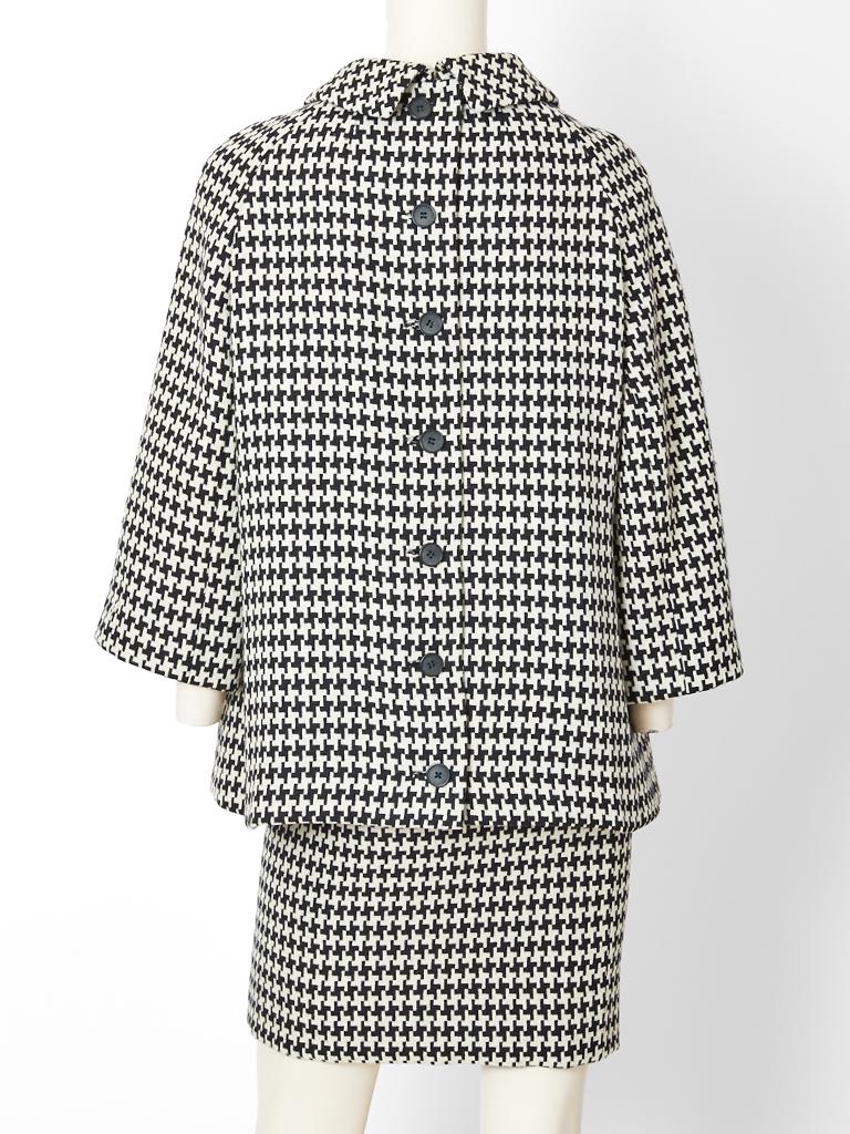 Gray Geoffrey Beene Houndstooth Pattern Tunic and  Skirt Ensemble