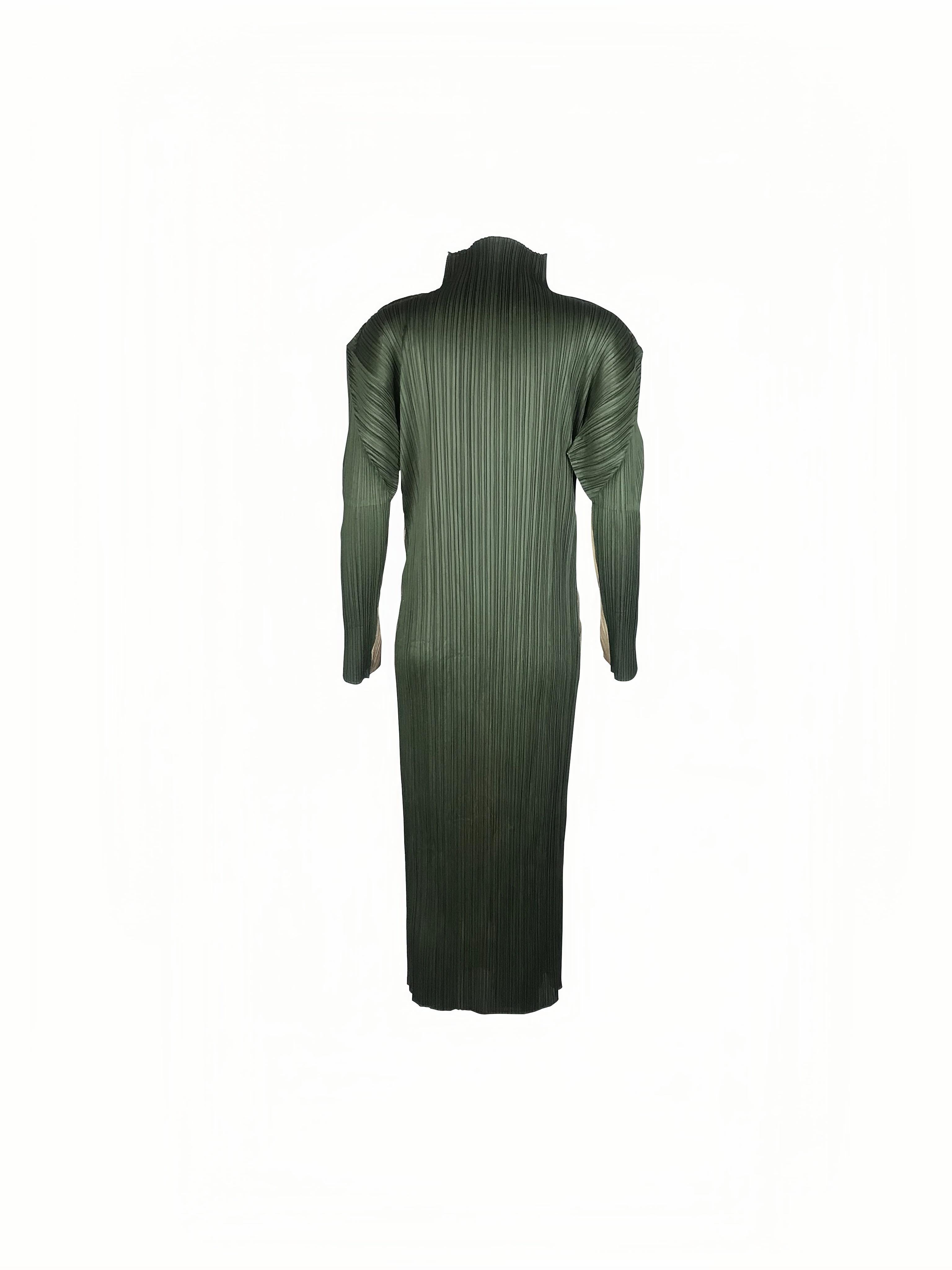 Issey Miyake Guest Artist Series No. 1 1996 Yasumasa Morimura Robe en vente 1