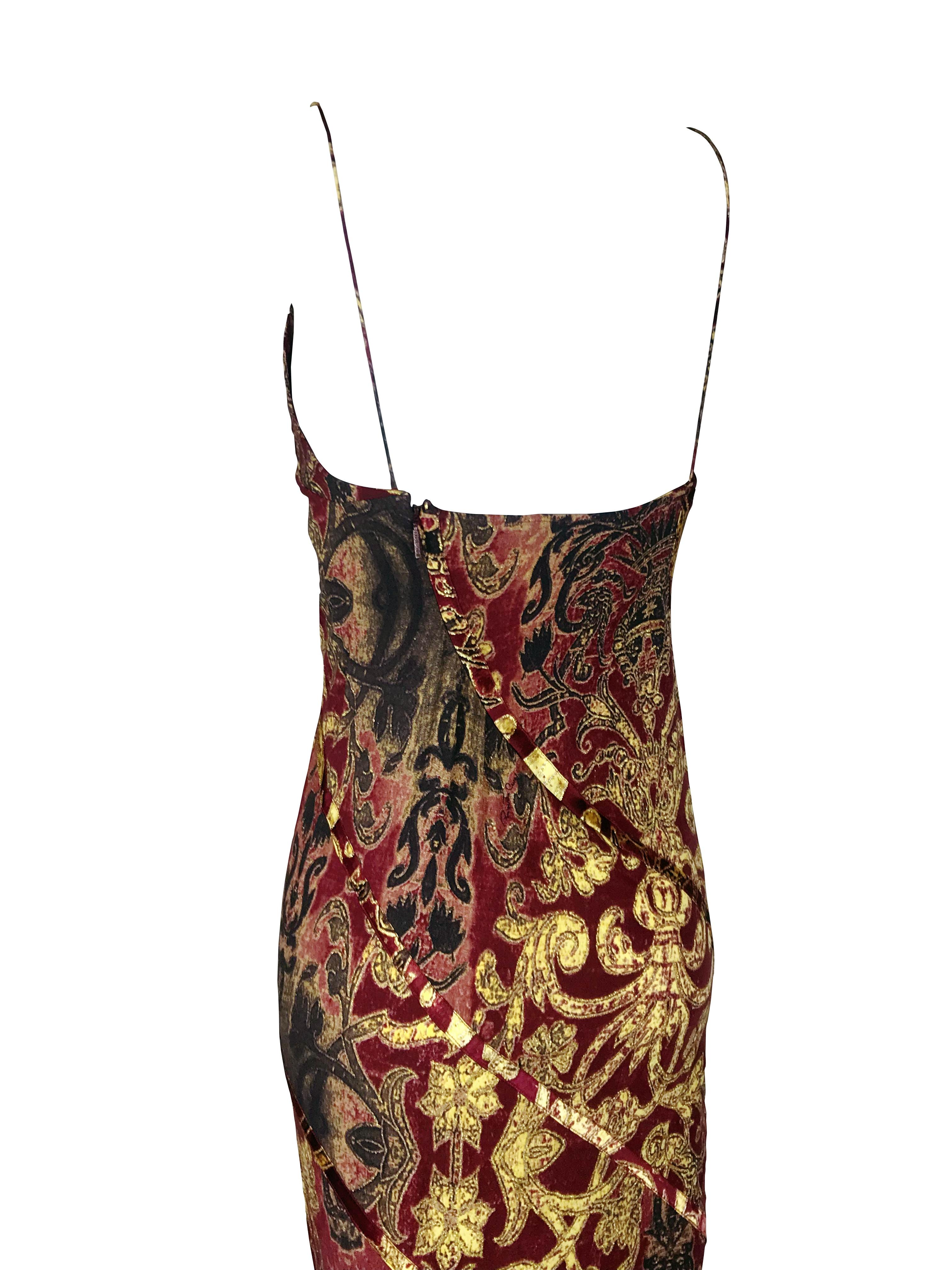ROBERTO CAVALLI F/W 2004 Burgunder Barock besticktes Maxikleid Neu Mit Tags im Angebot 1