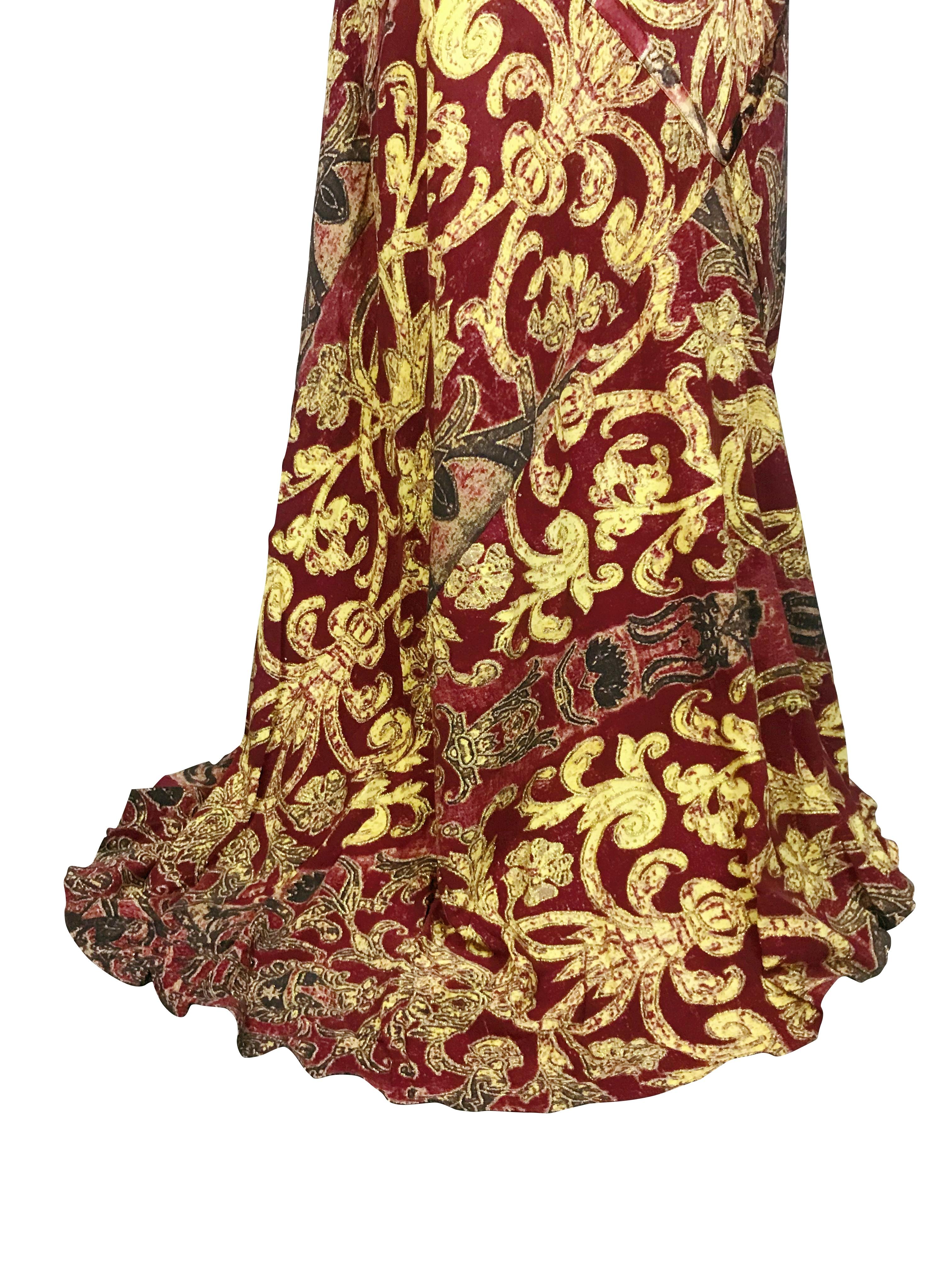 ROBERTO CAVALLI F/W 2004 Burgunder Barock besticktes Maxikleid Neu Mit Tags im Angebot 4