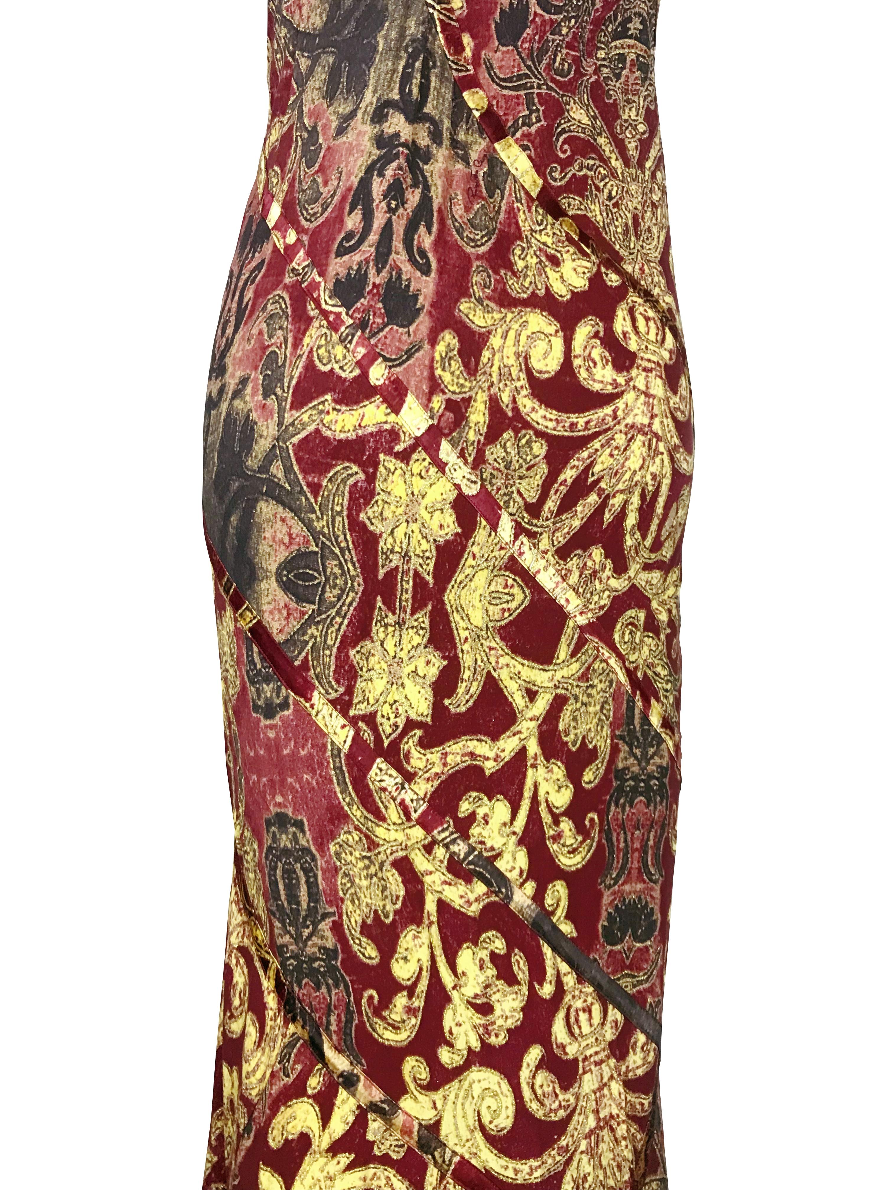 ROBERTO CAVALLI F/W 2004 Burgunder Barock besticktes Maxikleid Neu Mit Tags im Angebot 3