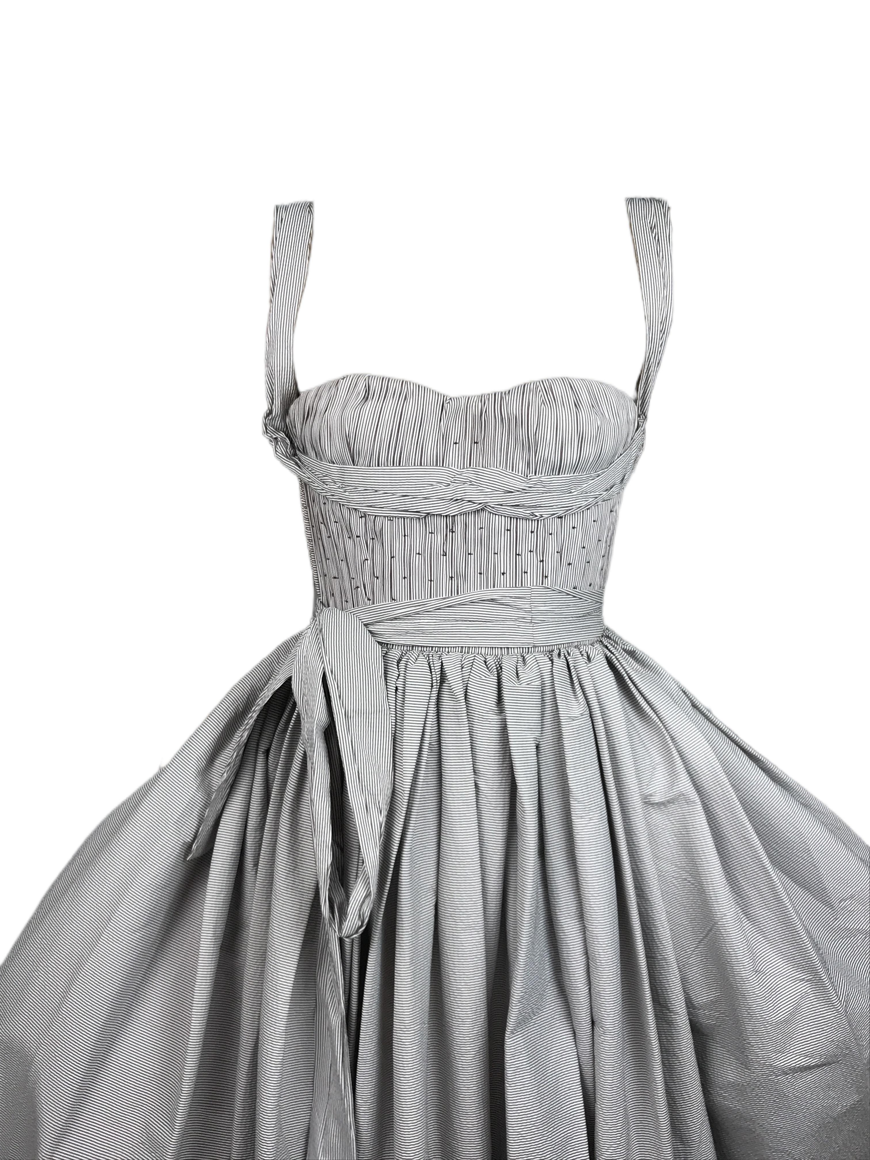BOTTEGA VENETA S/s 2007 Elegantes gestreiftes Maxi-Abendkleid in ausgestellter Form im Angebot 2