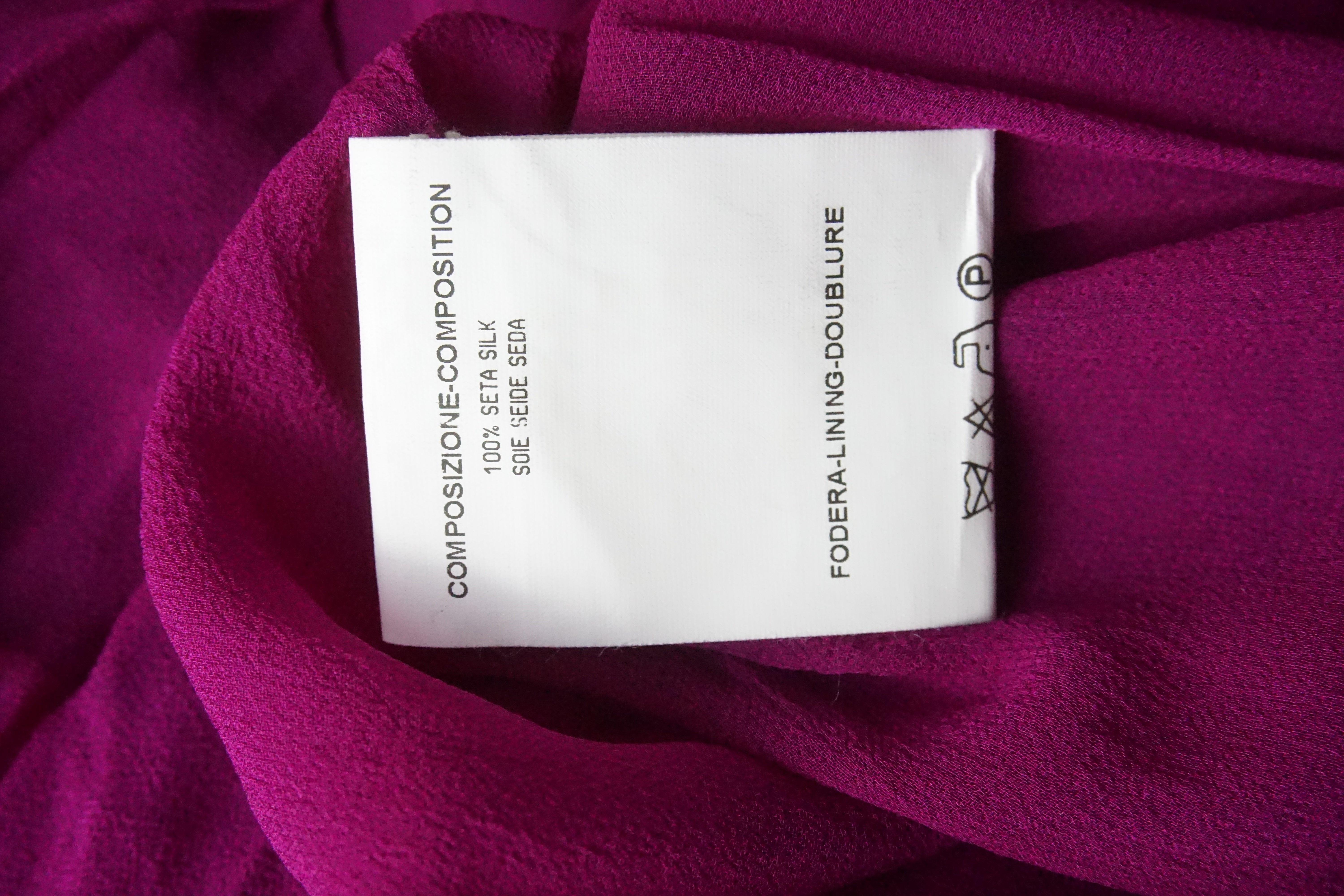 Robe en satin fuchsia à une épaule Yves Saint Laurent By Tom Ford S/s 2008 en vente 11