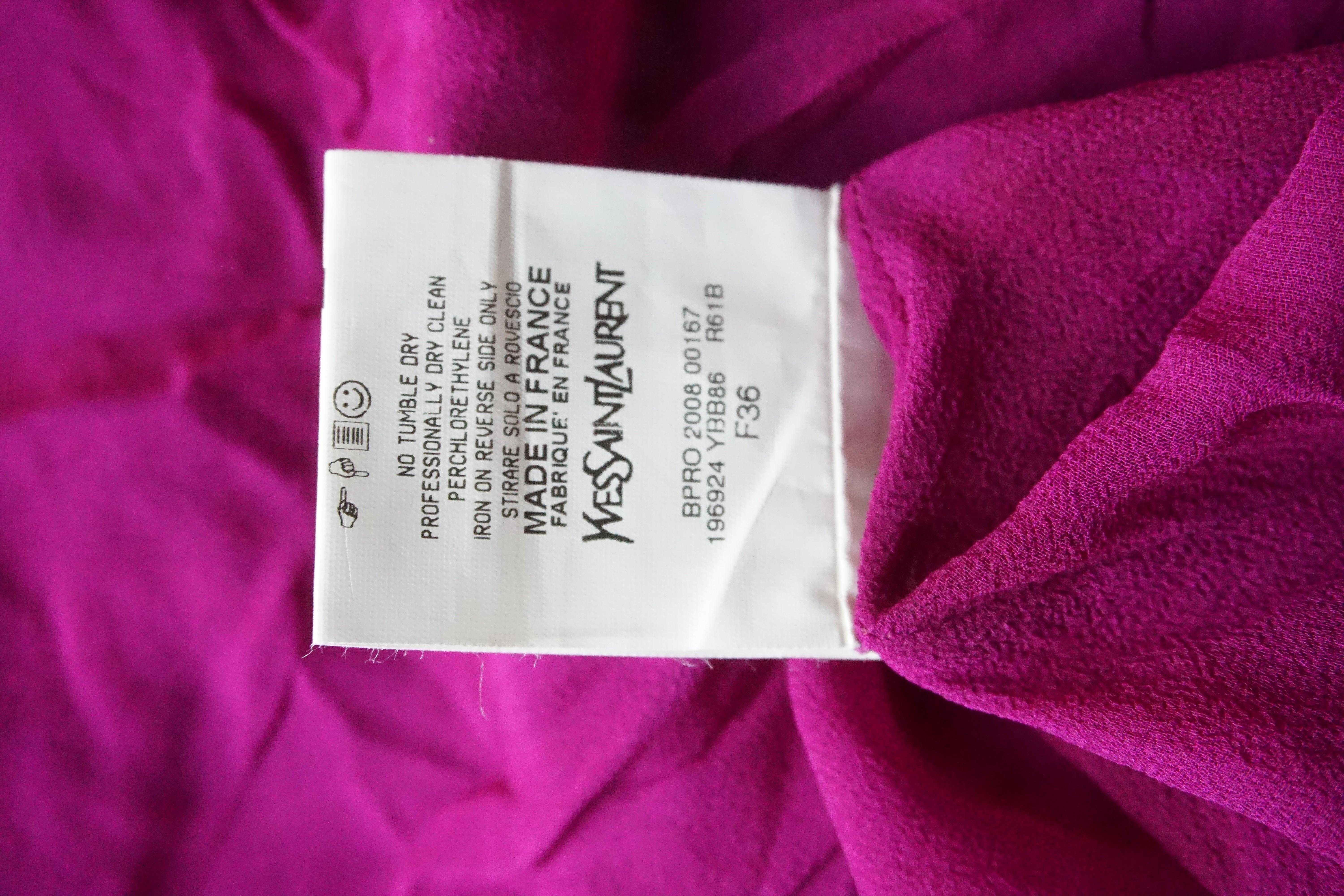 Robe en satin fuchsia à une épaule Yves Saint Laurent By Tom Ford S/s 2008 en vente 13