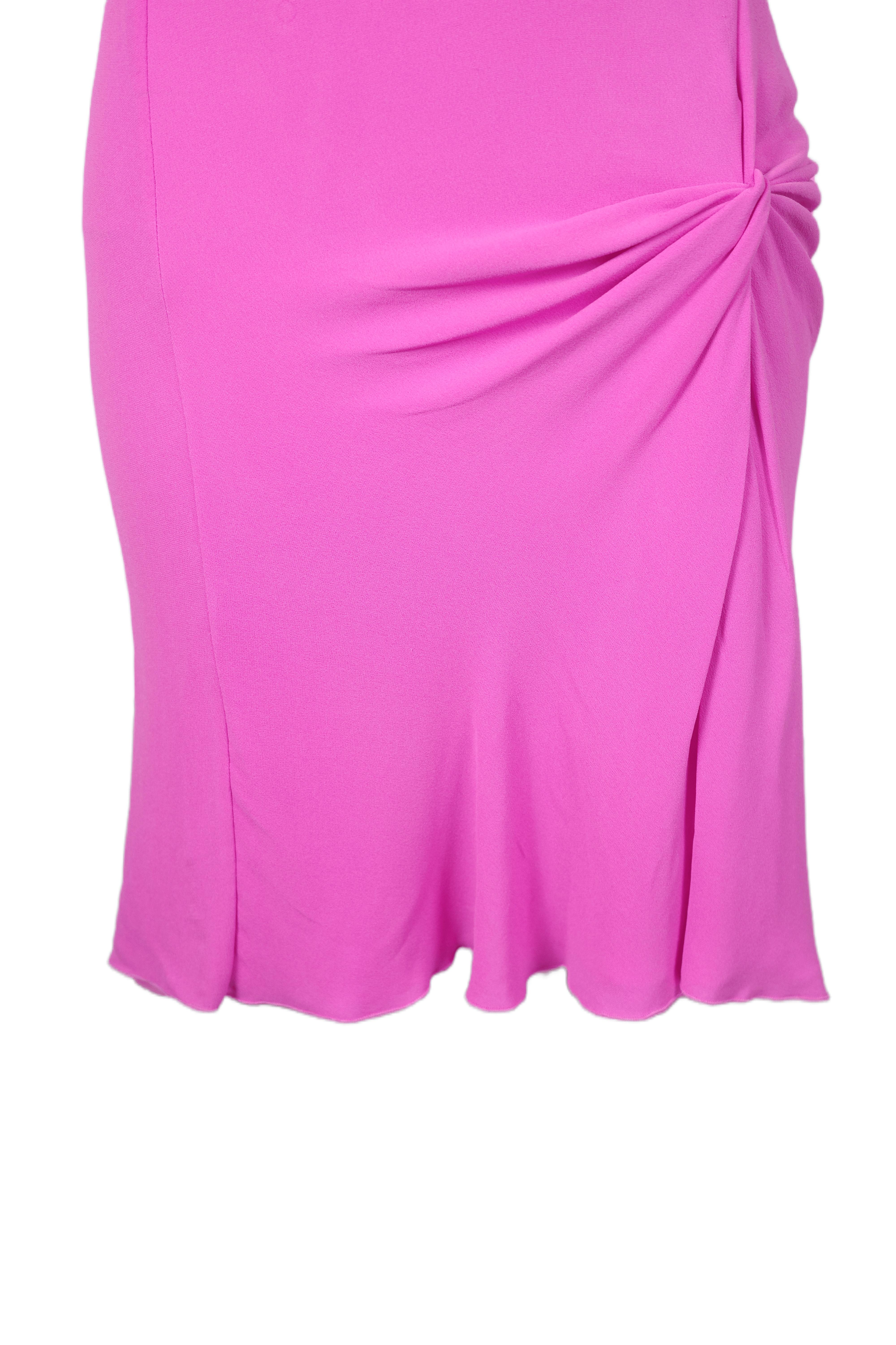 Gianni Versace Couture F/H 2002 Robe rose à une épaule avec détails noués en vente 6