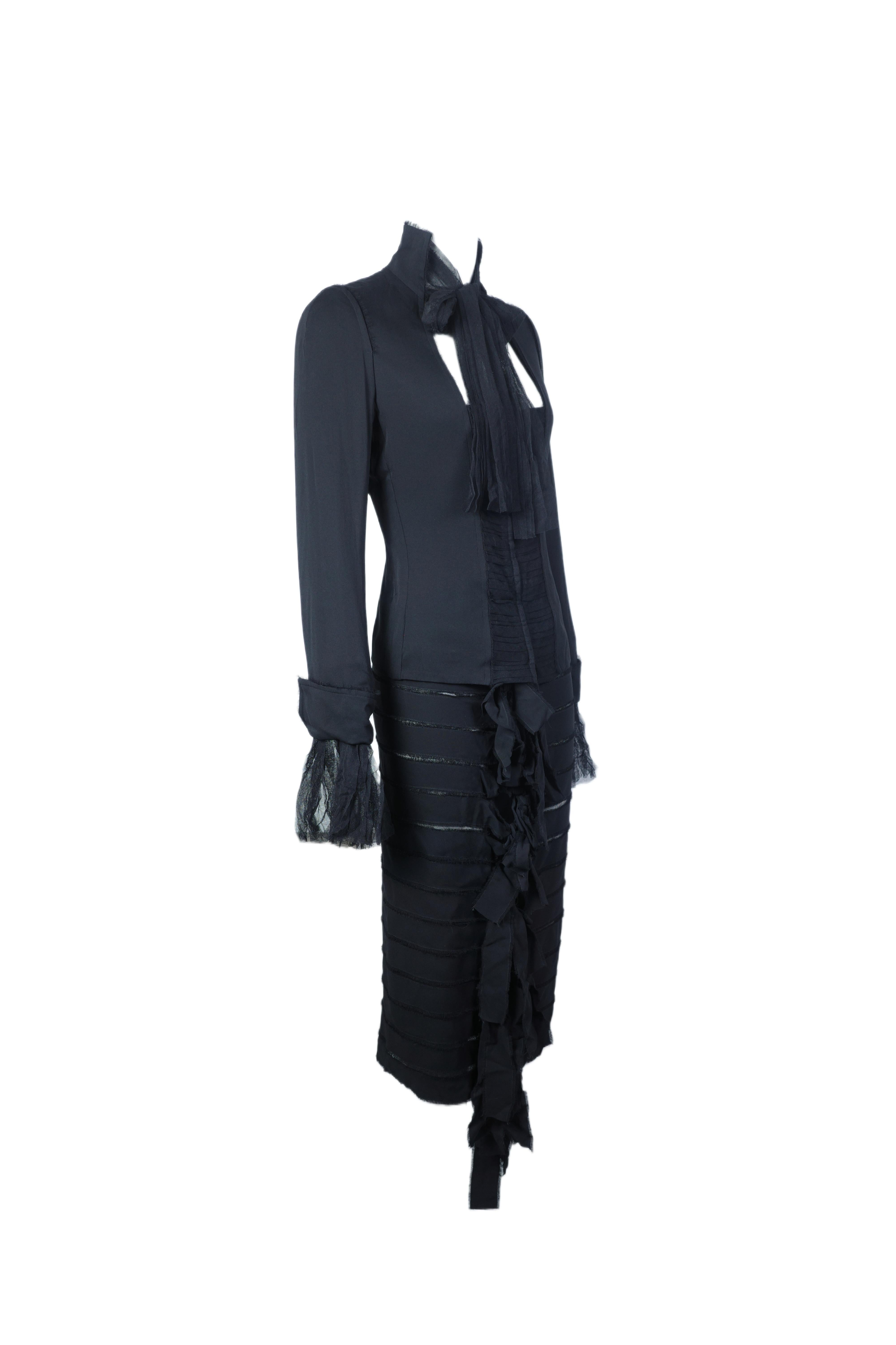 YVES SAINT LAURENT F/W 2002 Schwarzes gerafftes Seidenoberteil x Rock Set im Angebot 2