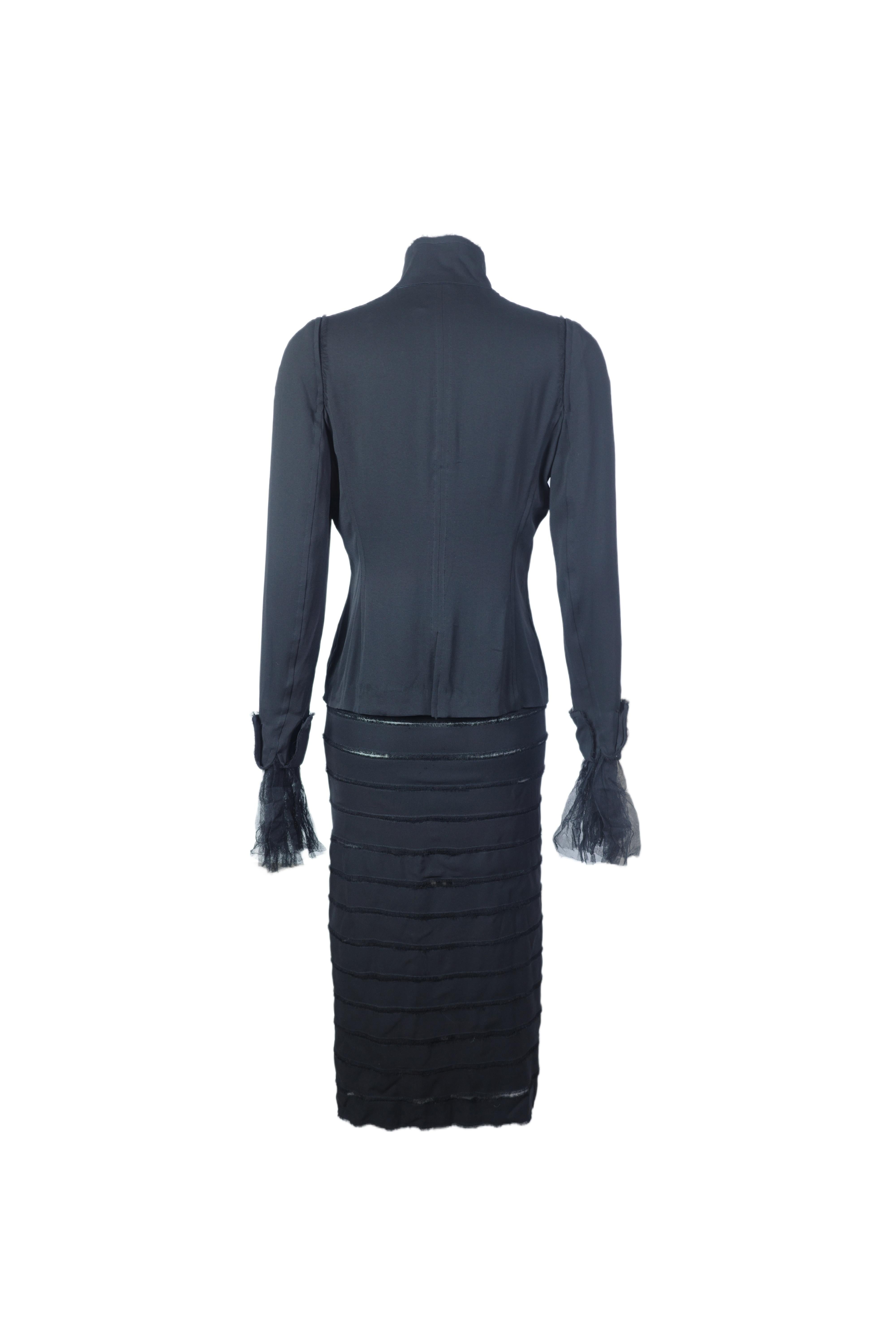 YVES SAINT LAURENT F/W 2002 Schwarzes gerafftes Seidenoberteil x Rock Set im Angebot 4