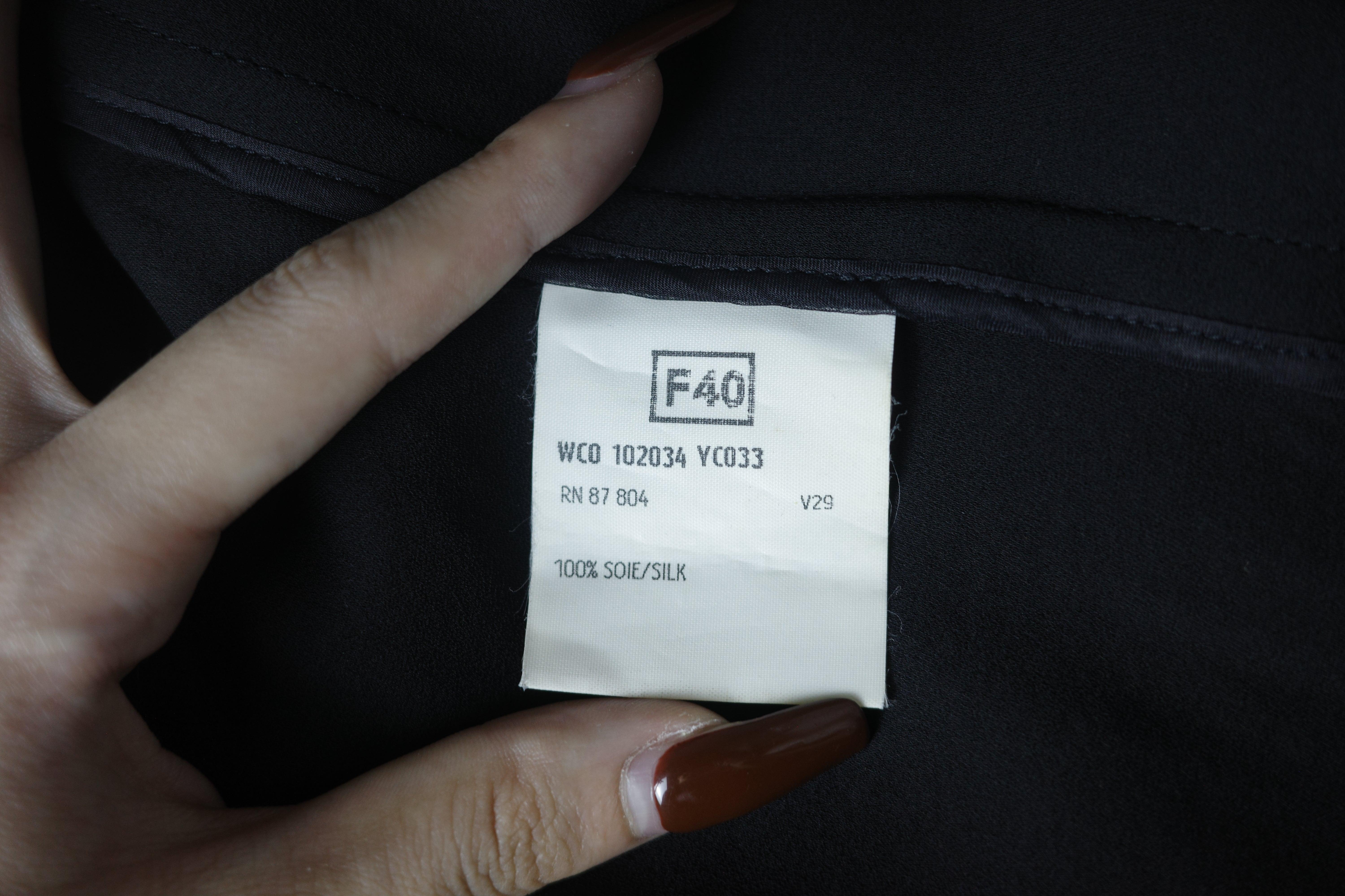 YVES SAINT LAURENT F/W 2002 Schwarzes gerafftes Seidenoberteil x Rock Set im Angebot 13